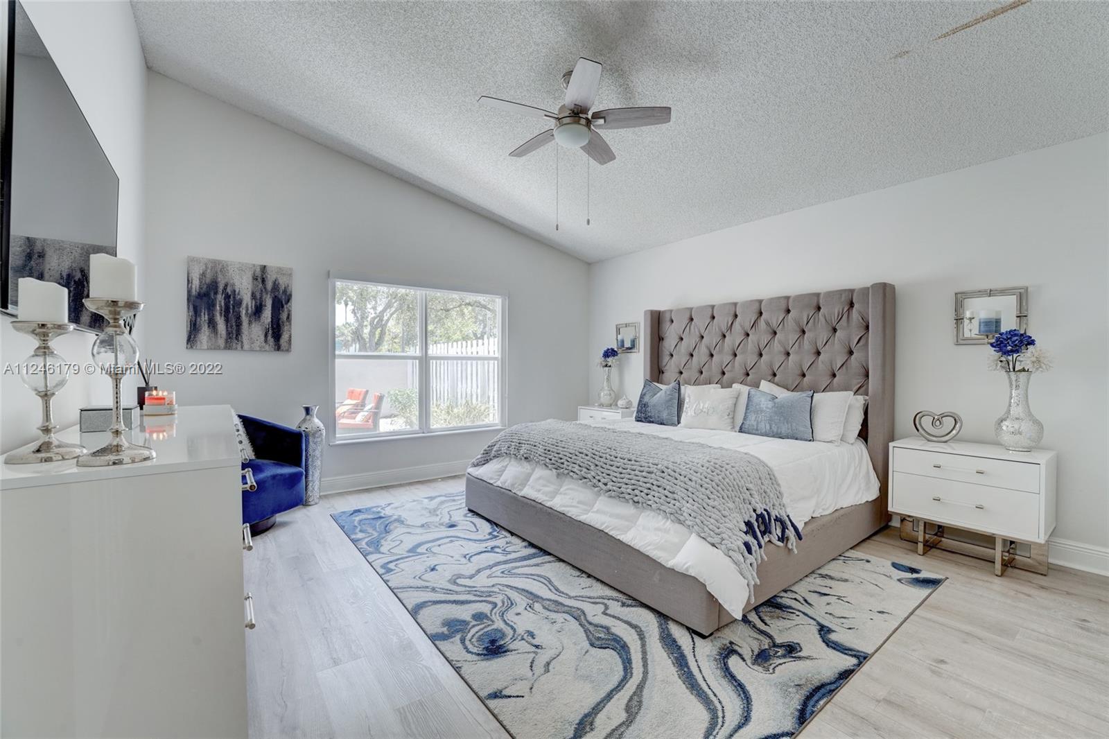1055 NW 125th Ter