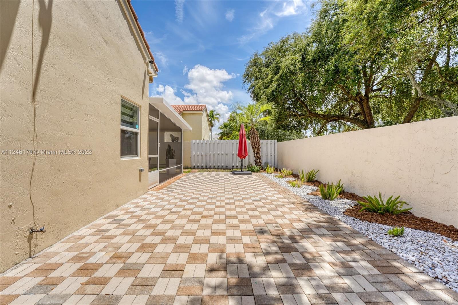 1055 NW 125th Ter