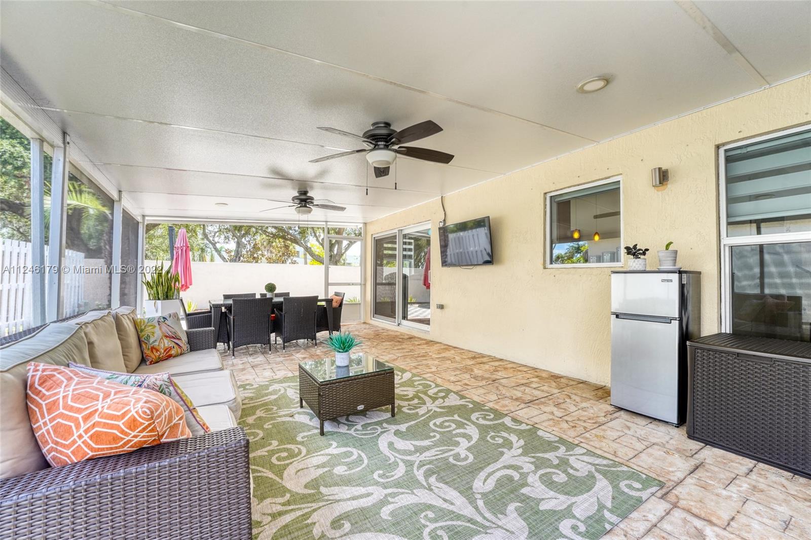 1055 NW 125th Ter