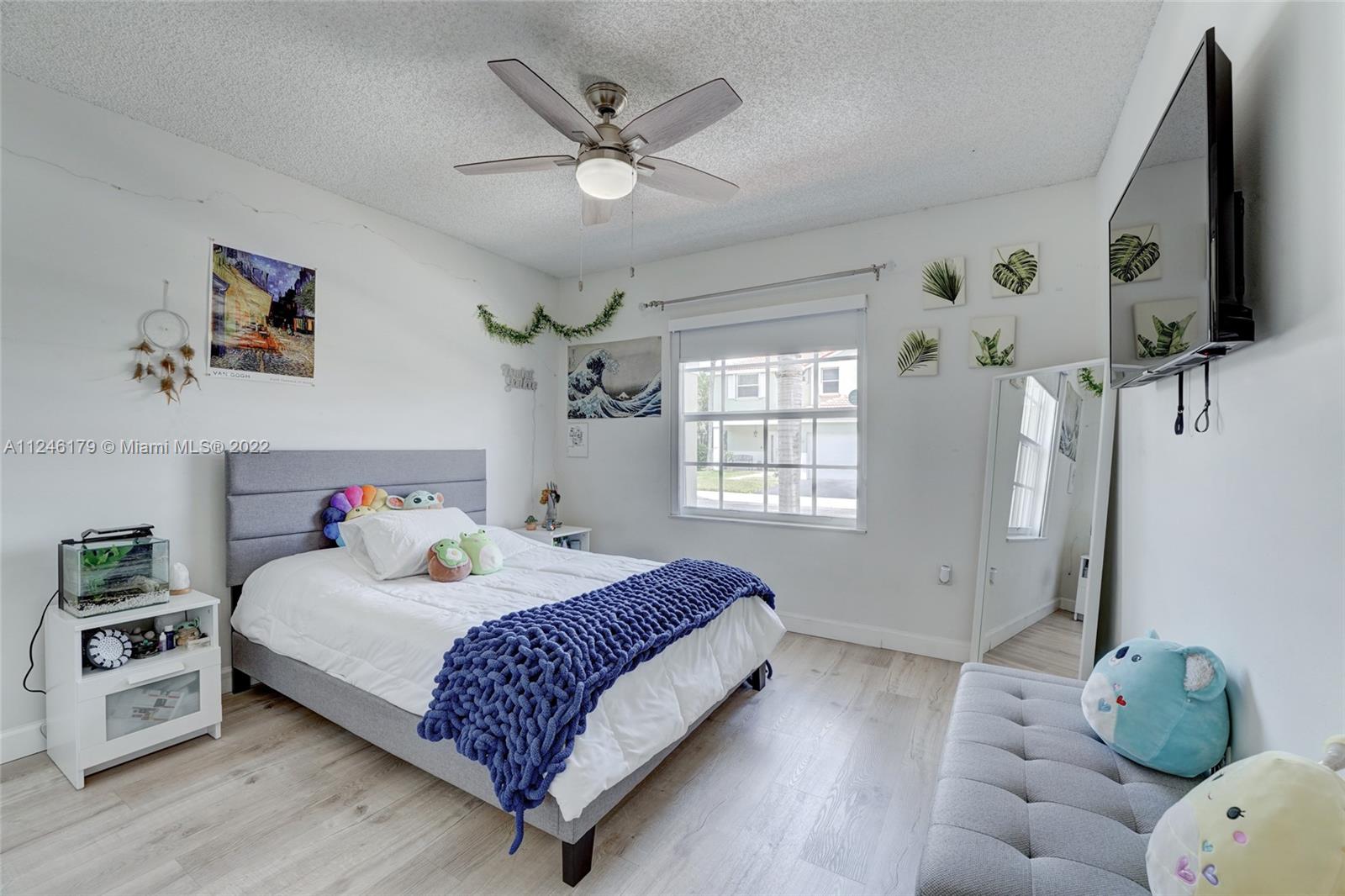 1055 NW 125th Ter