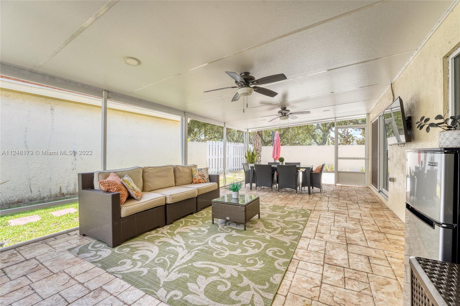 1055 NW 125th Ter