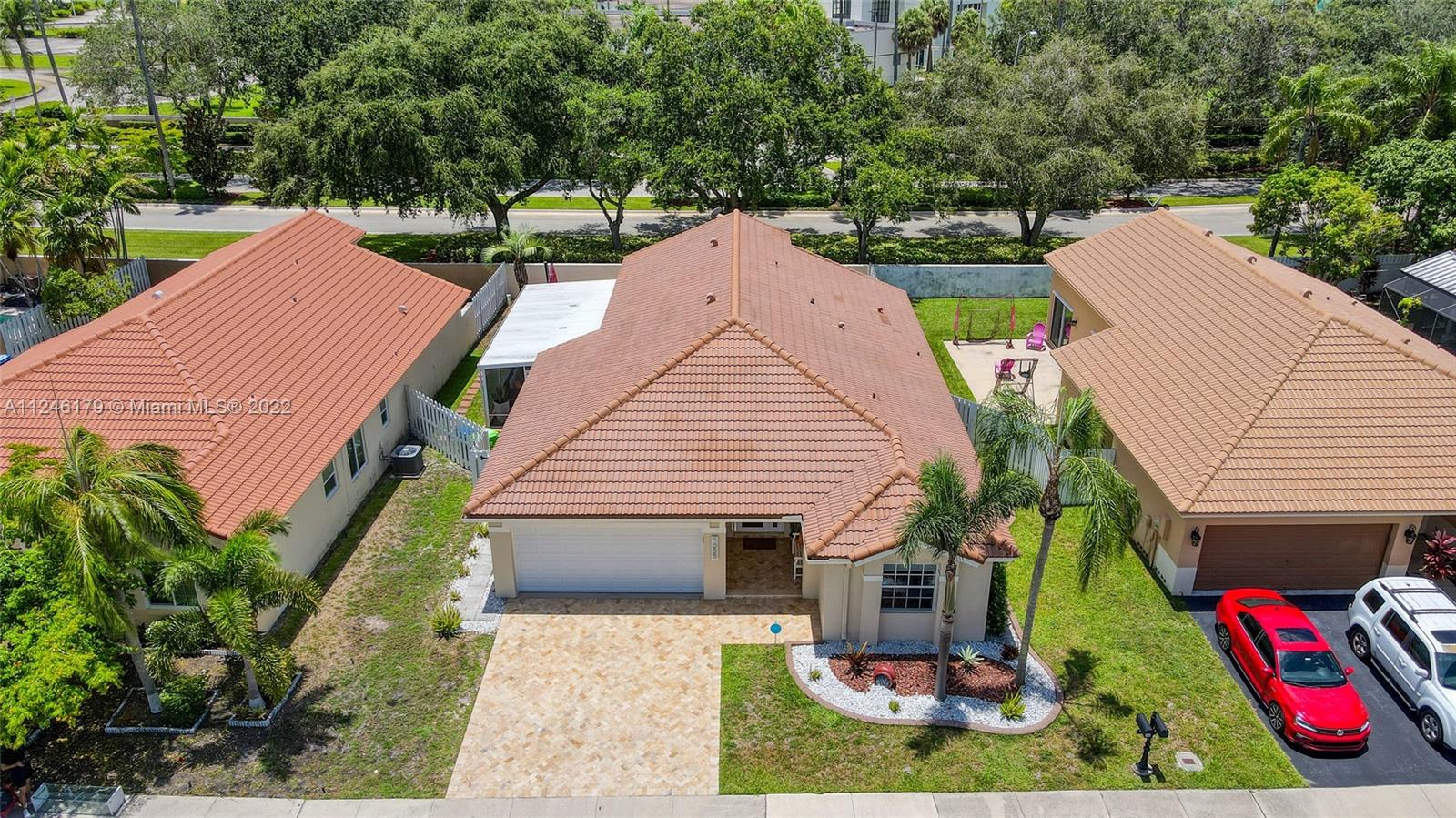 1055 NW 125th Ter