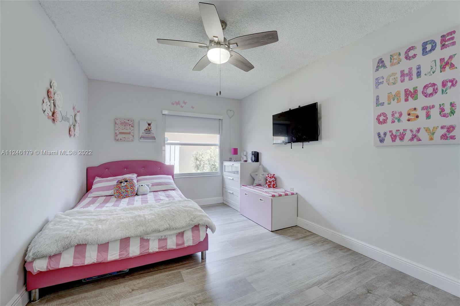 1055 NW 125th Ter