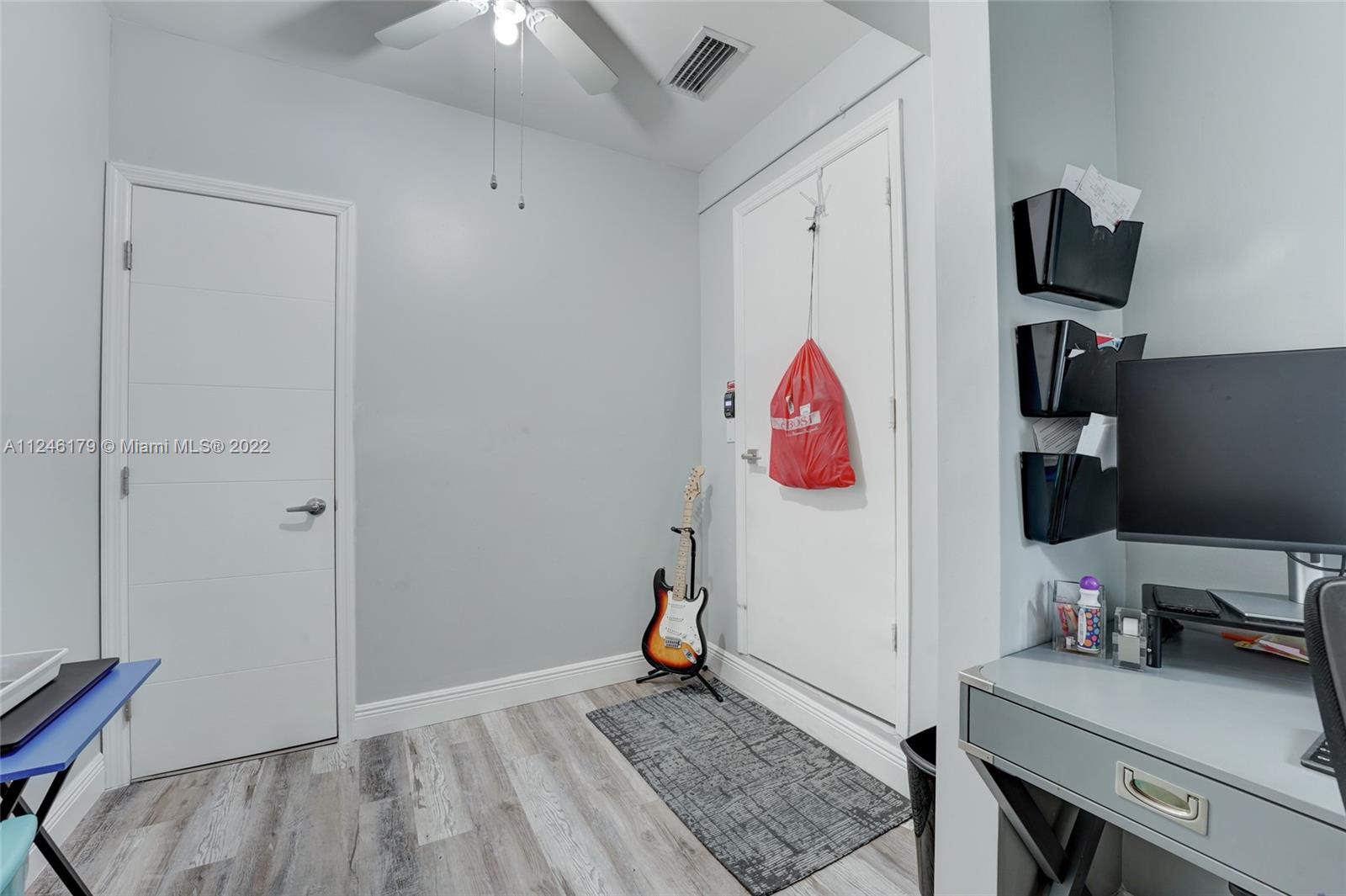 1055 NW 125th Ter