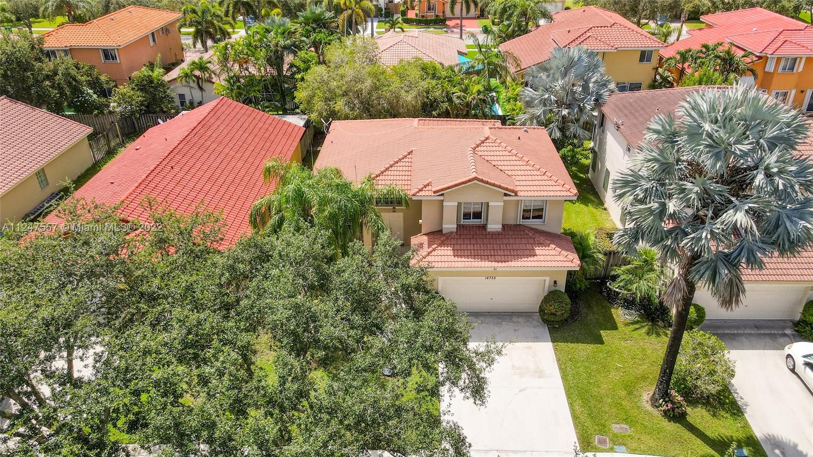 14732 Vista Luna Dr