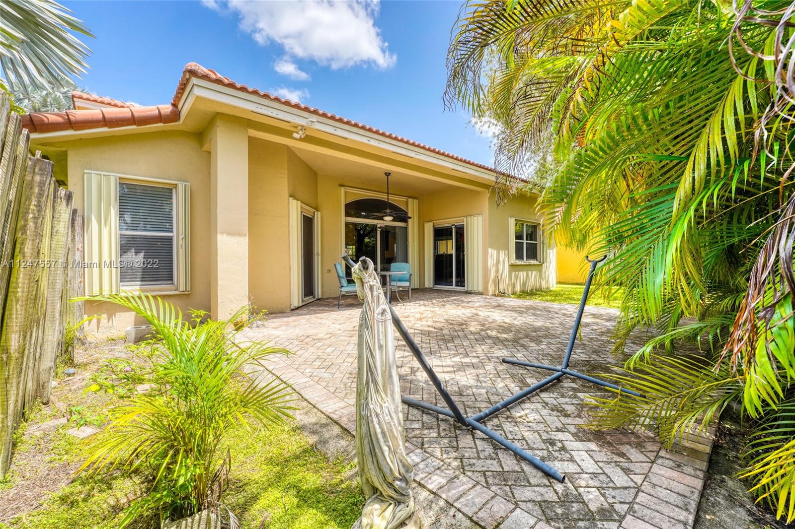 14732 Vista Luna Dr