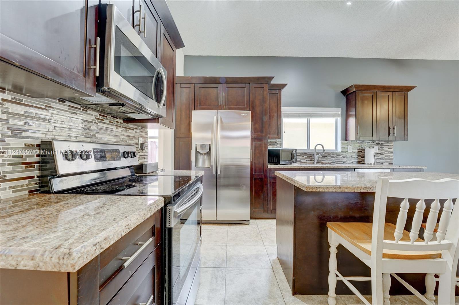 14732 Vista Luna Dr