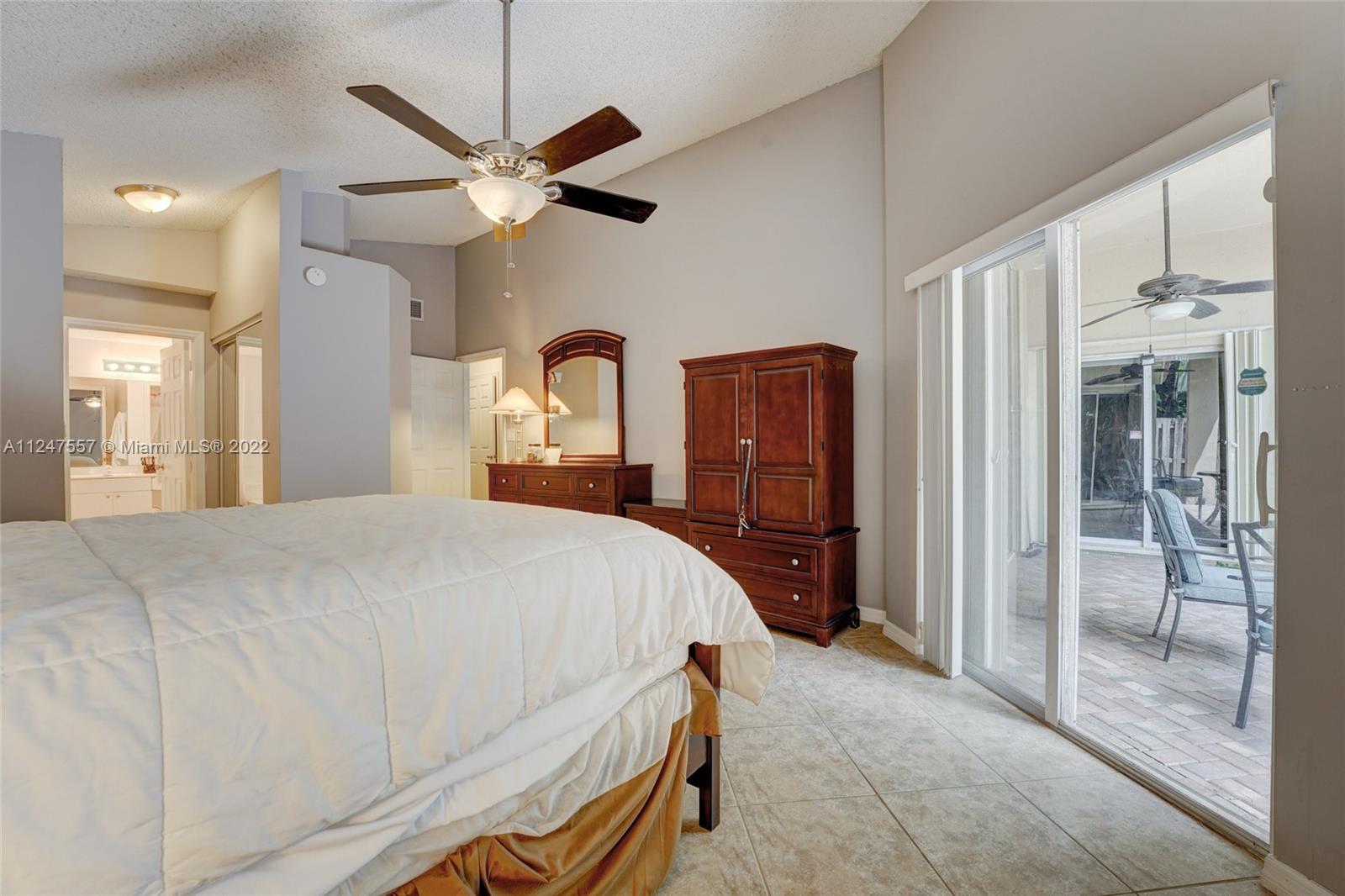 14732 Vista Luna Dr