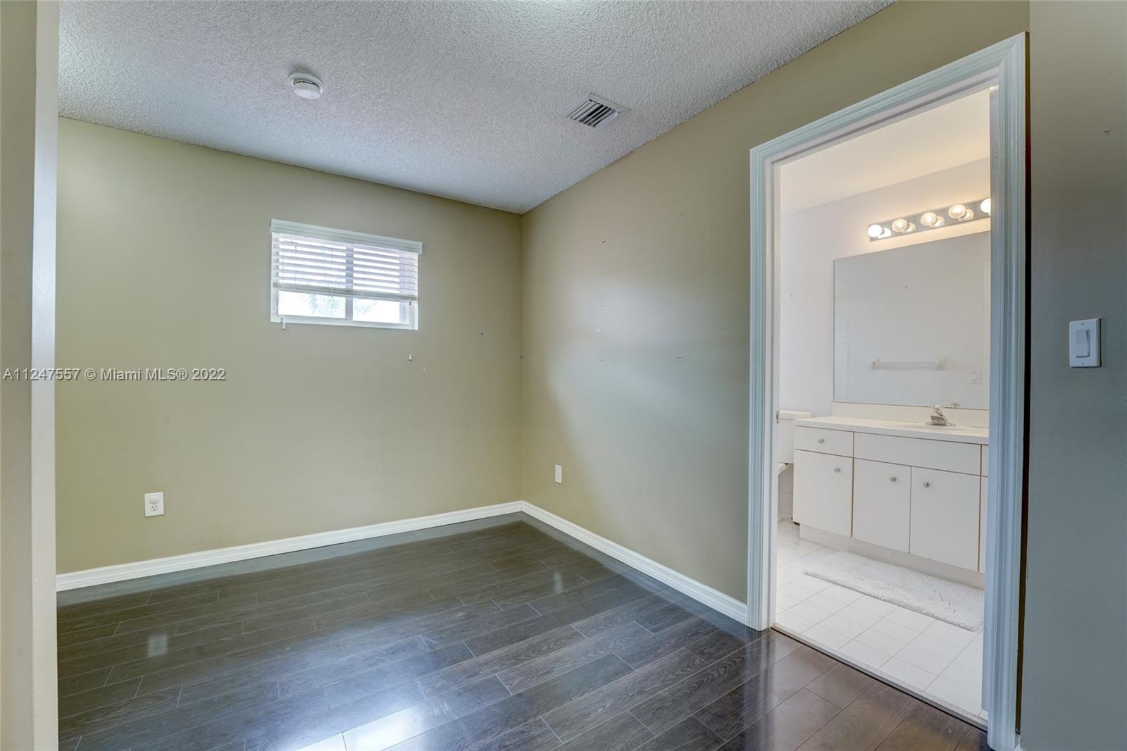 14732 Vista Luna Dr
