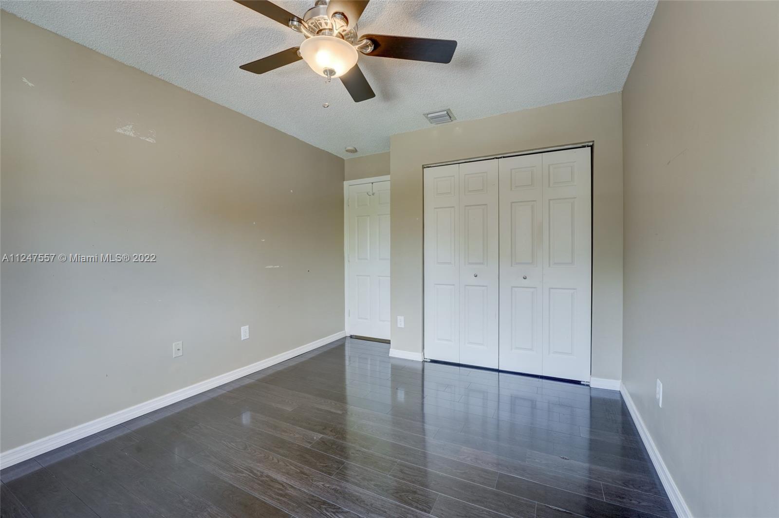 14732 Vista Luna Dr