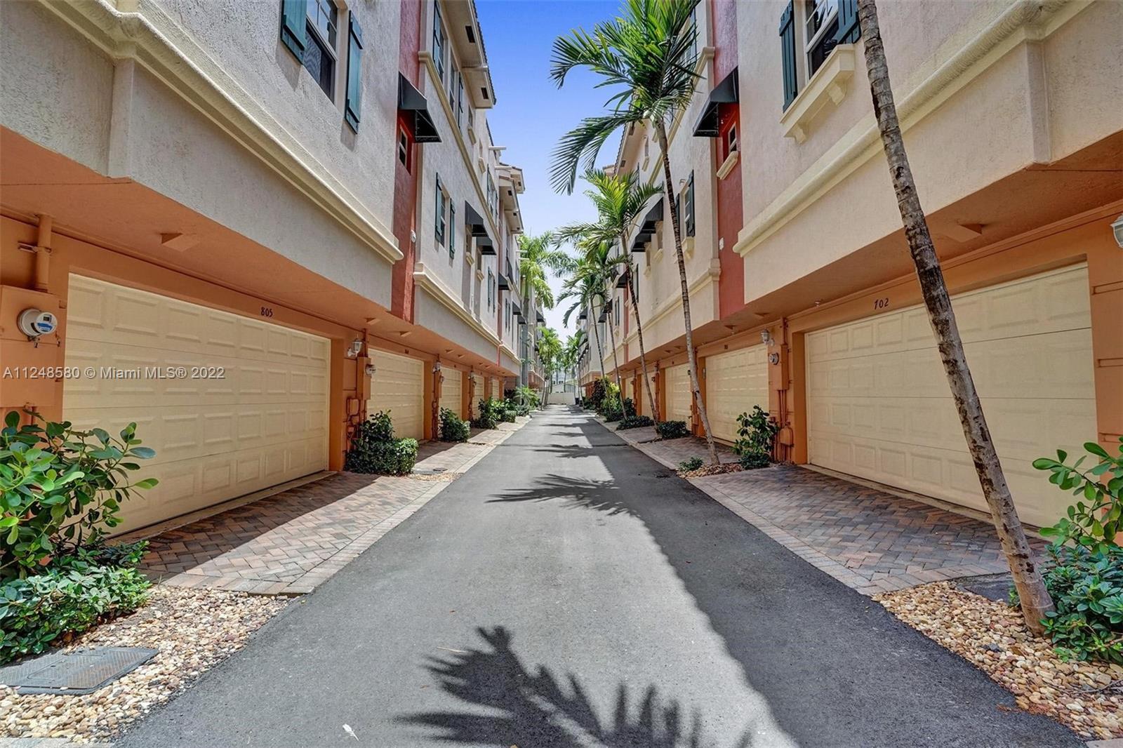 1033 NE 17th Way Unit: 702