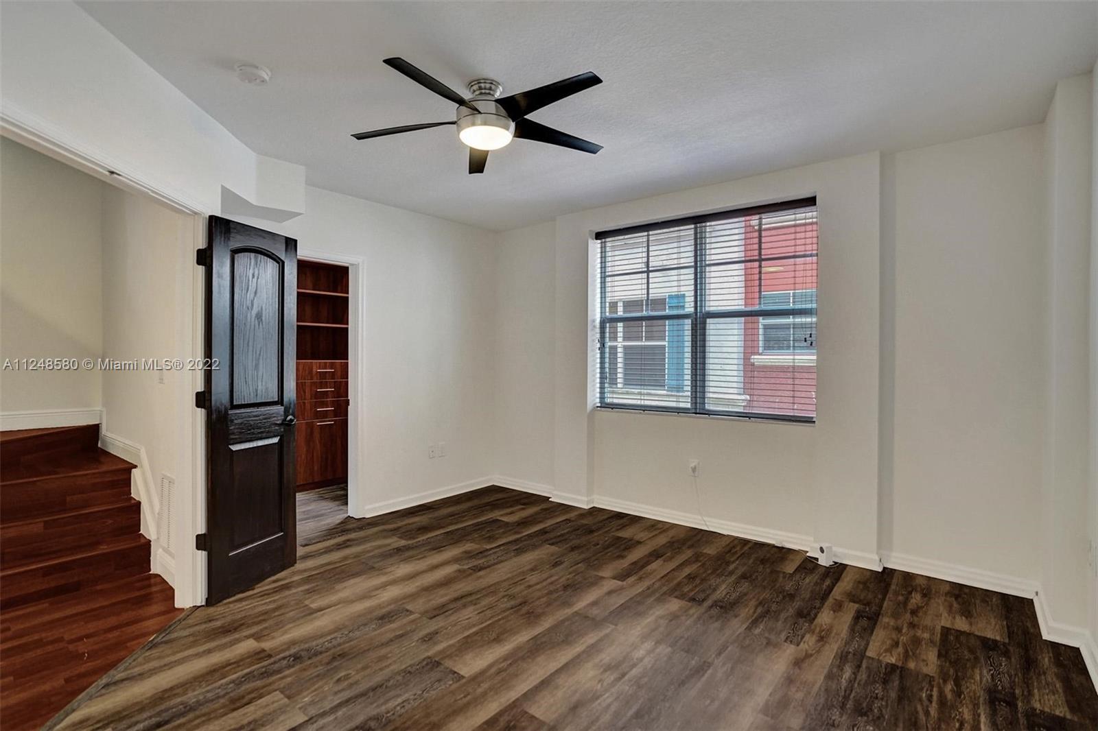 1033 NE 17th Way Unit: 702