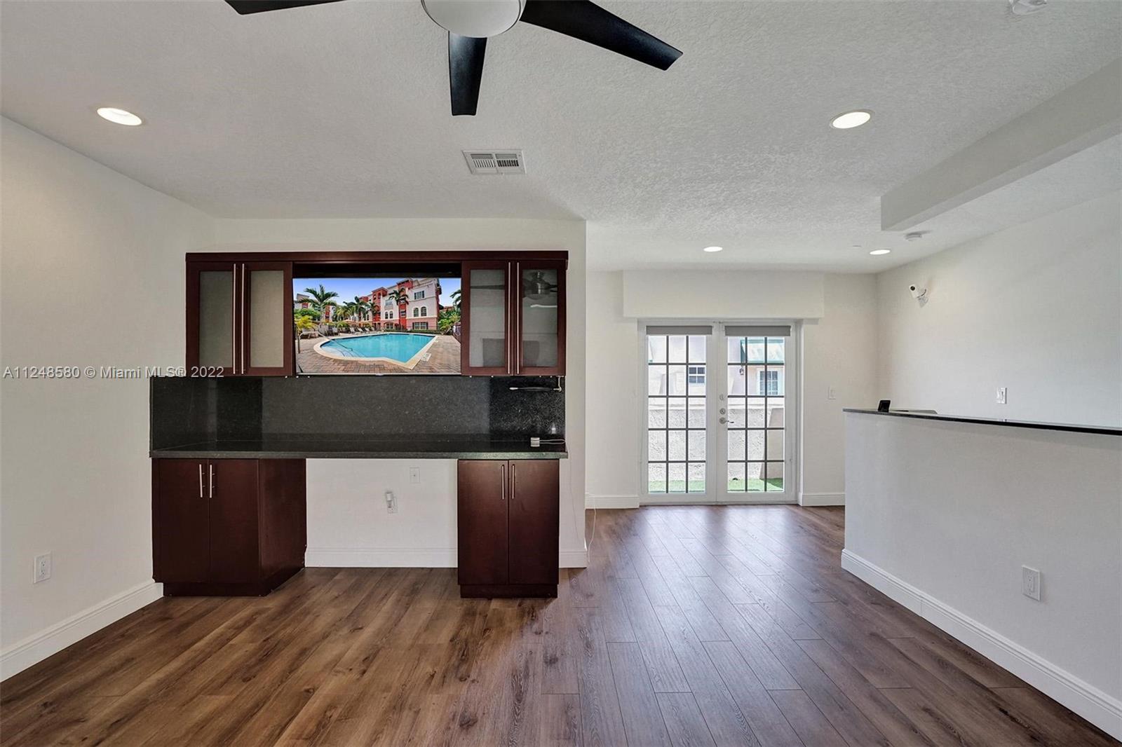 1033 NE 17th Way Unit: 702