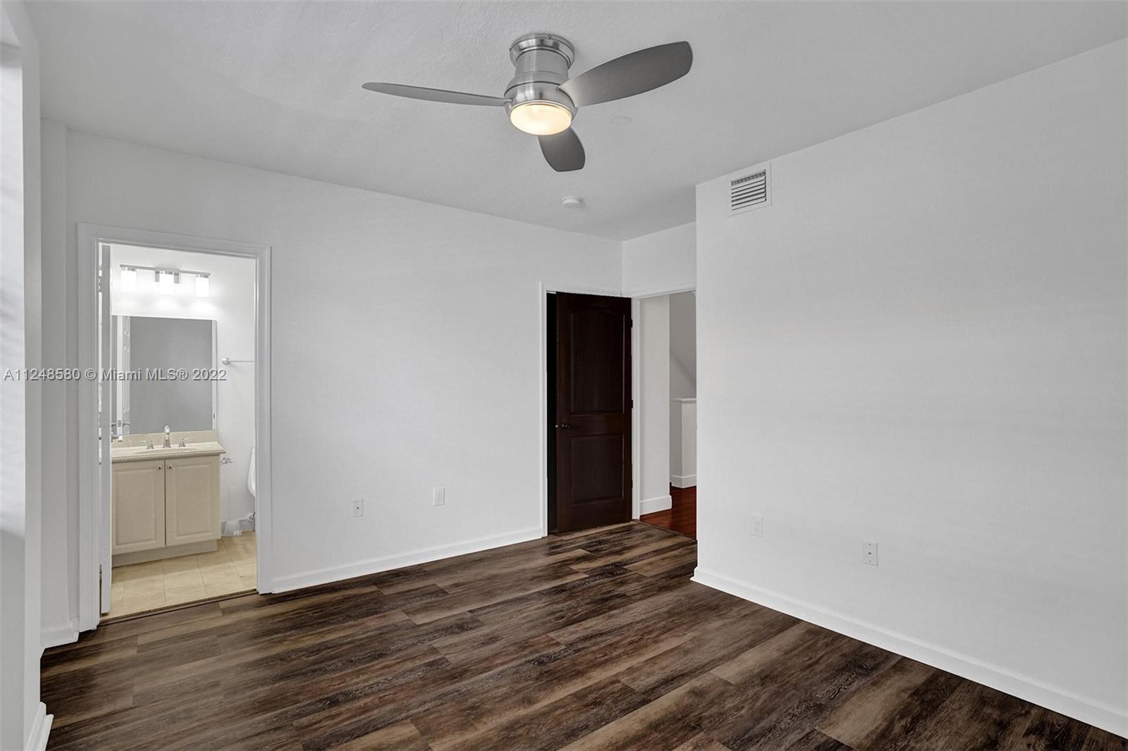 1033 NE 17th Way Unit: 702