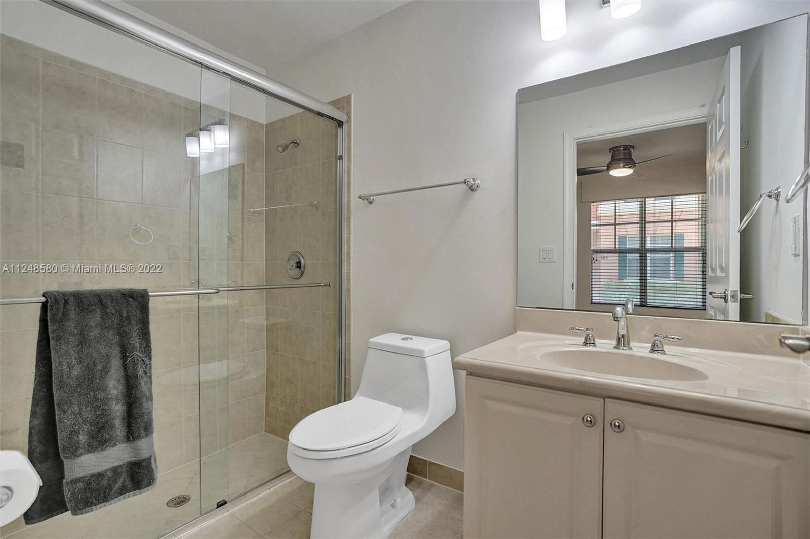 1033 NE 17th Way Unit: 702