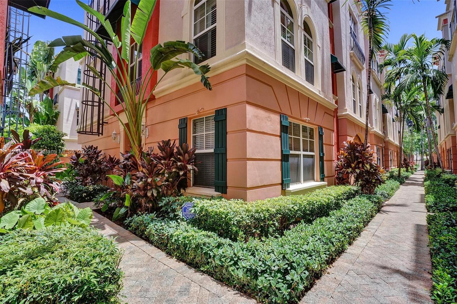 1033 NE 17th Way Unit: 702