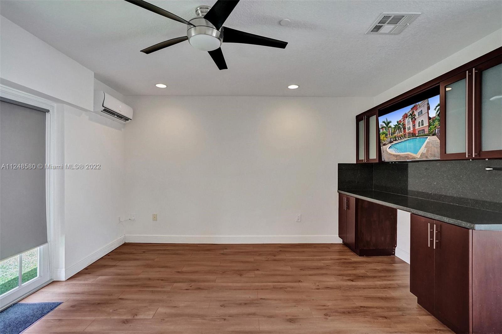 1033 NE 17th Way Unit: 702