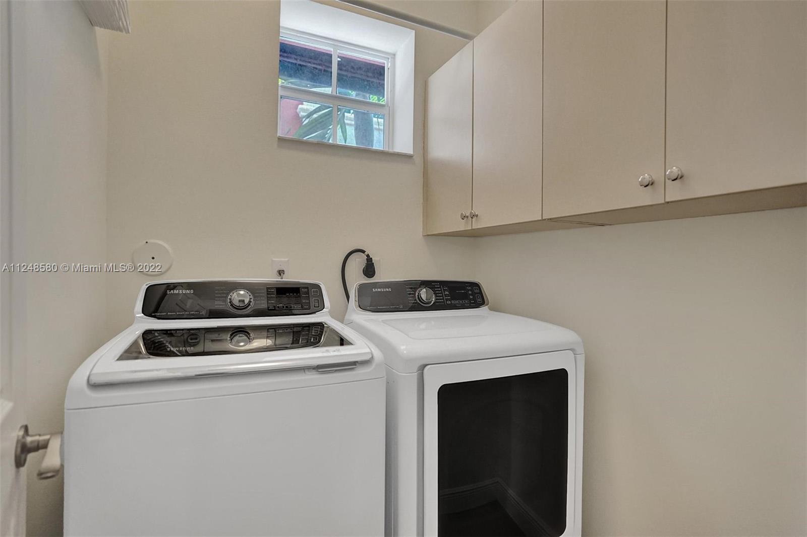 1033 NE 17th Way Unit: 702