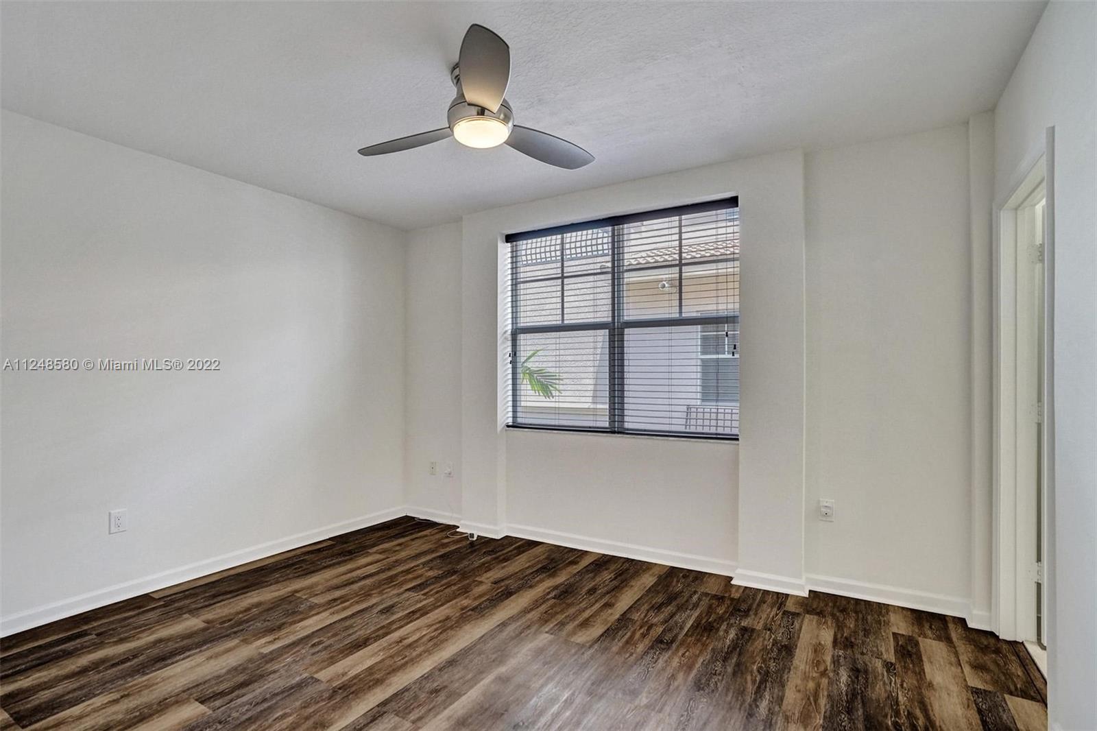 1033 NE 17th Way Unit: 702