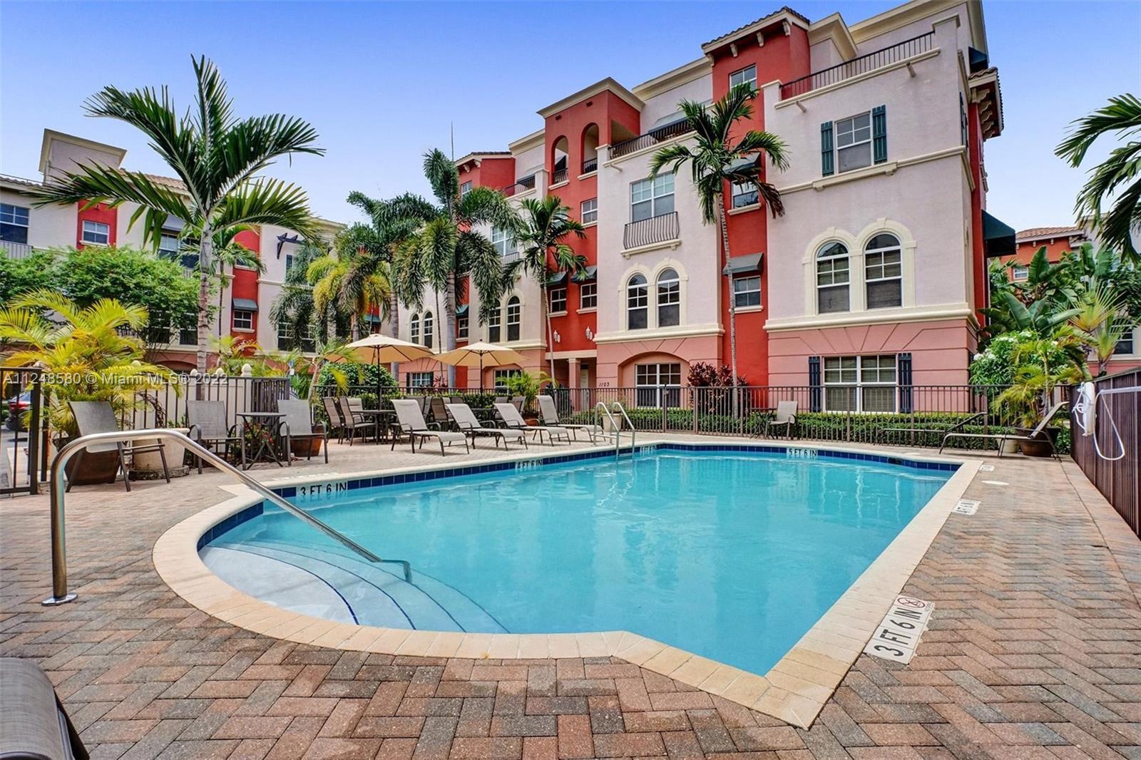 1033 NE 17th Way Unit: 702