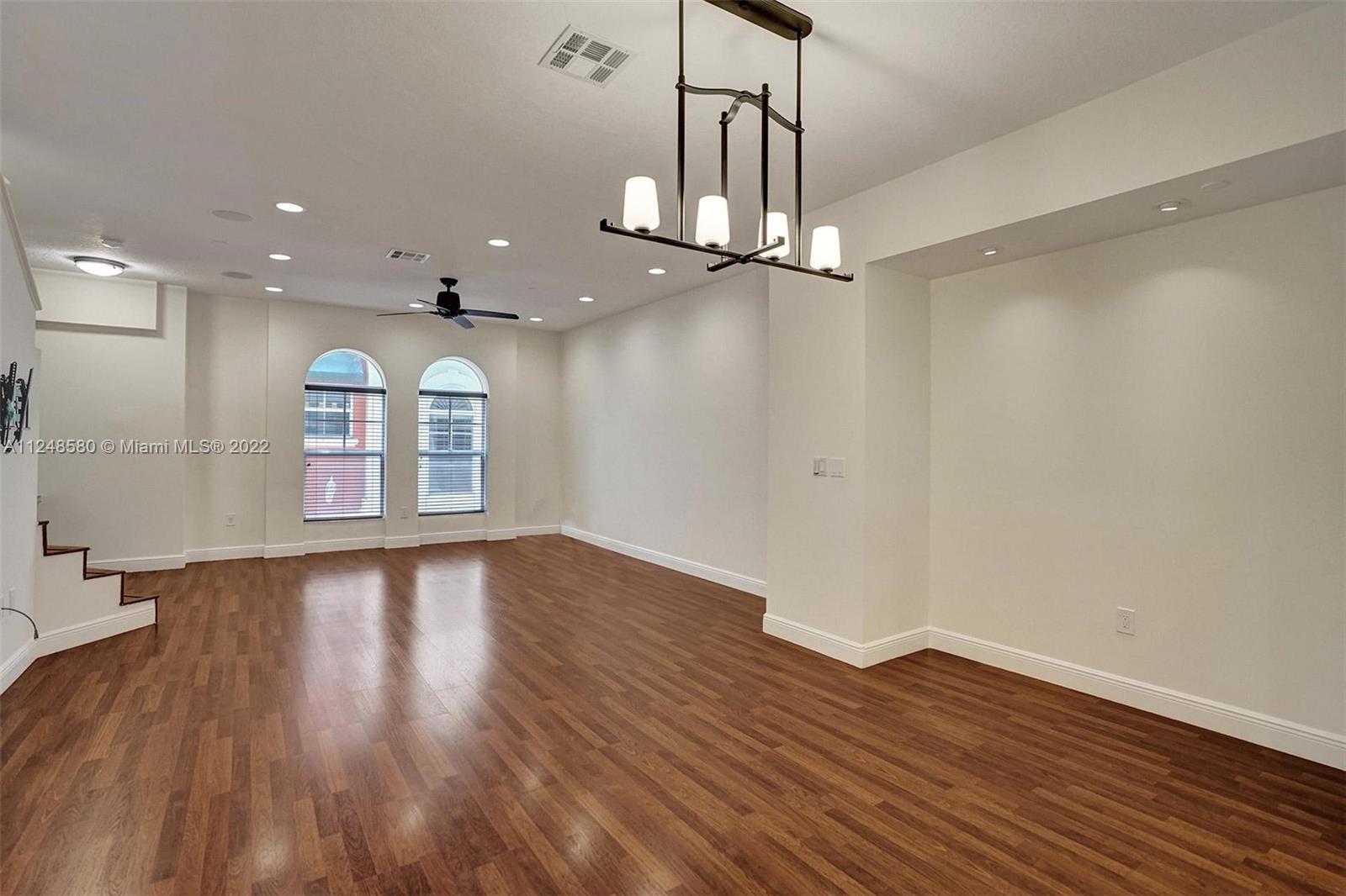 1033 NE 17th Way Unit: 702