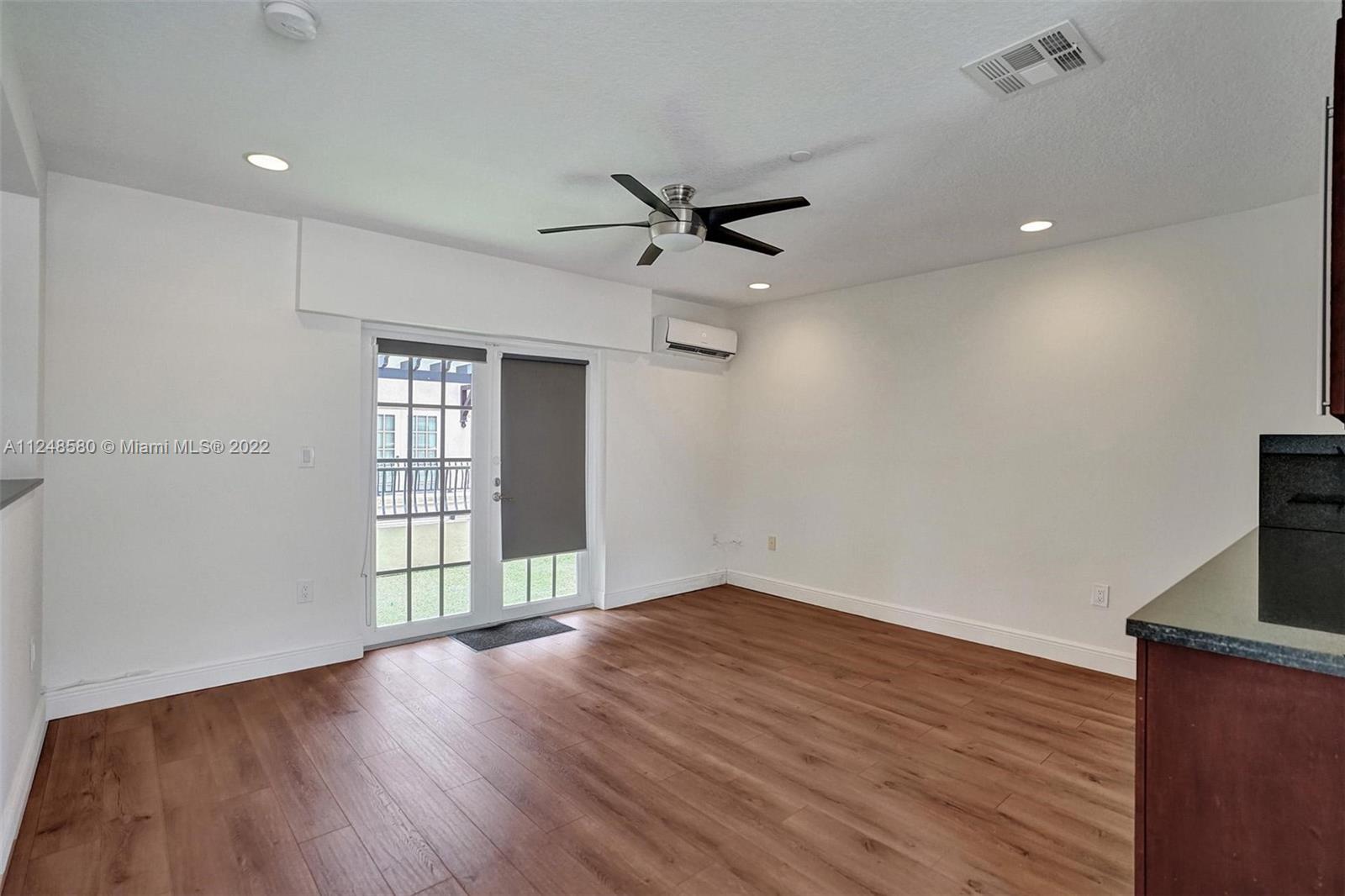 1033 NE 17th Way Unit: 702