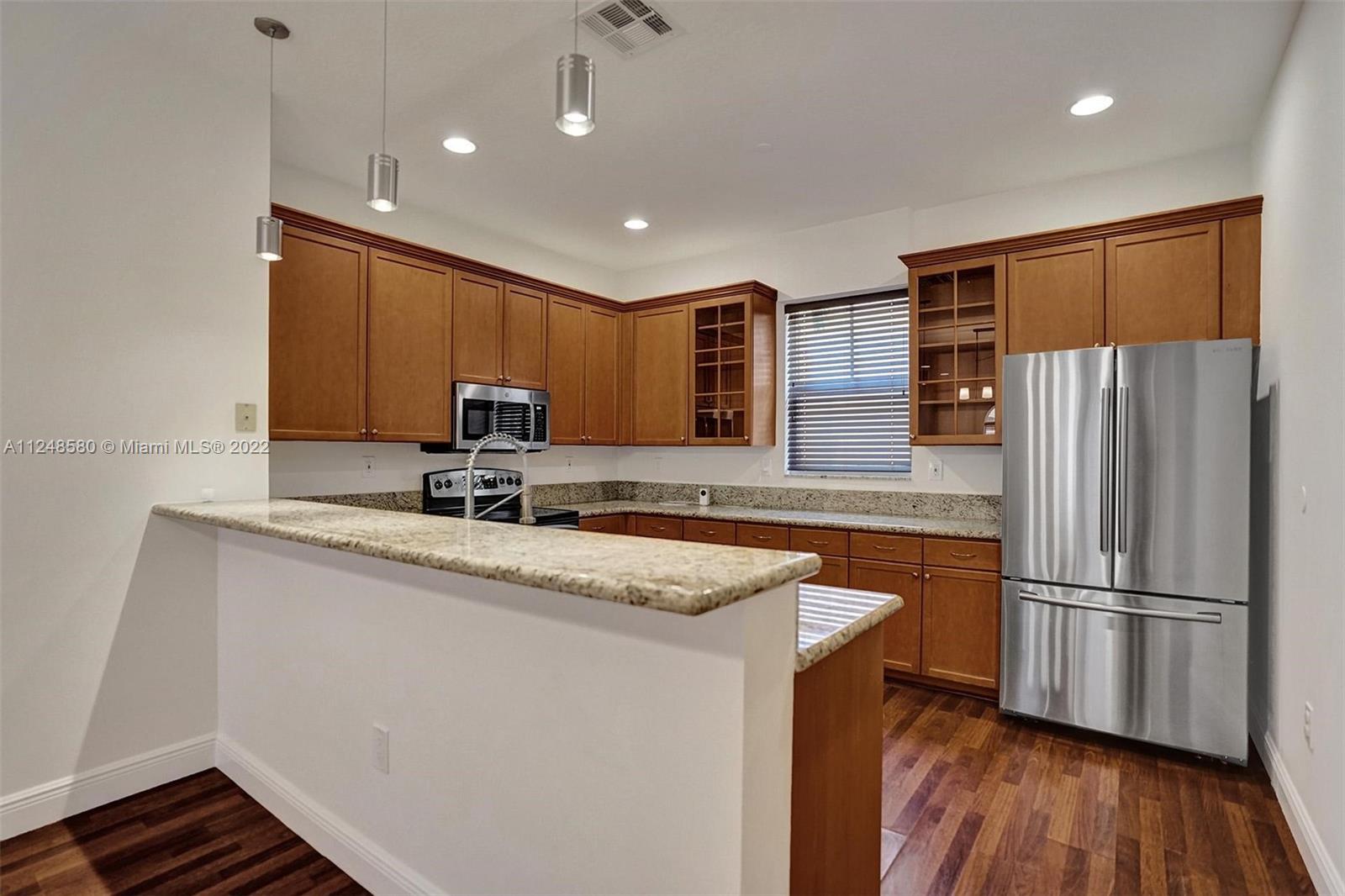 1033 NE 17th Way Unit: 702