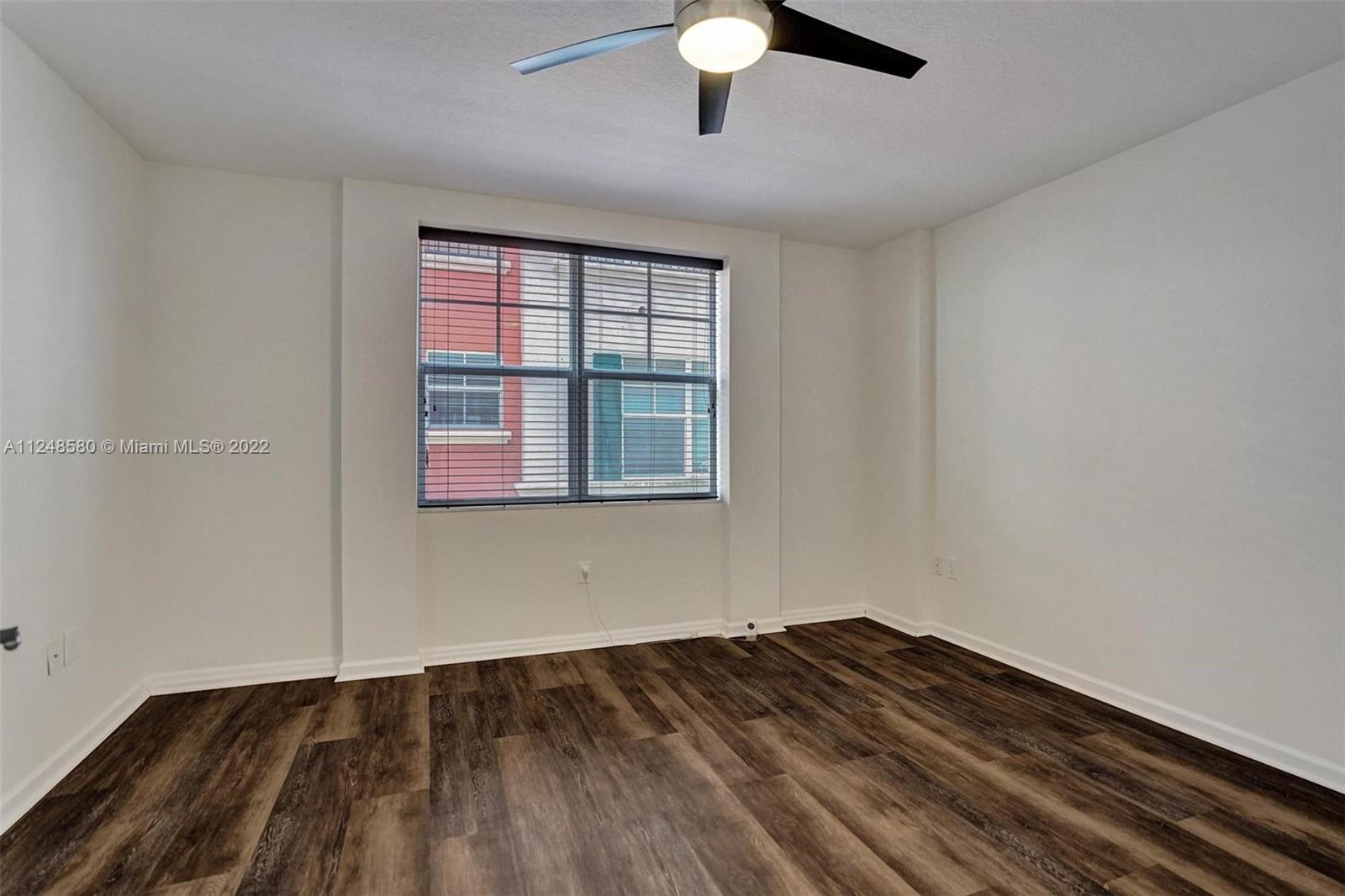 1033 NE 17th Way Unit: 702