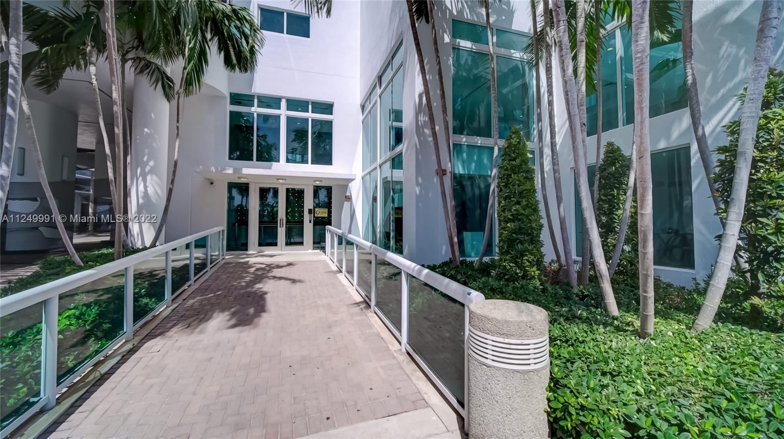 1800 N Bayshore Dr Unit: 2108