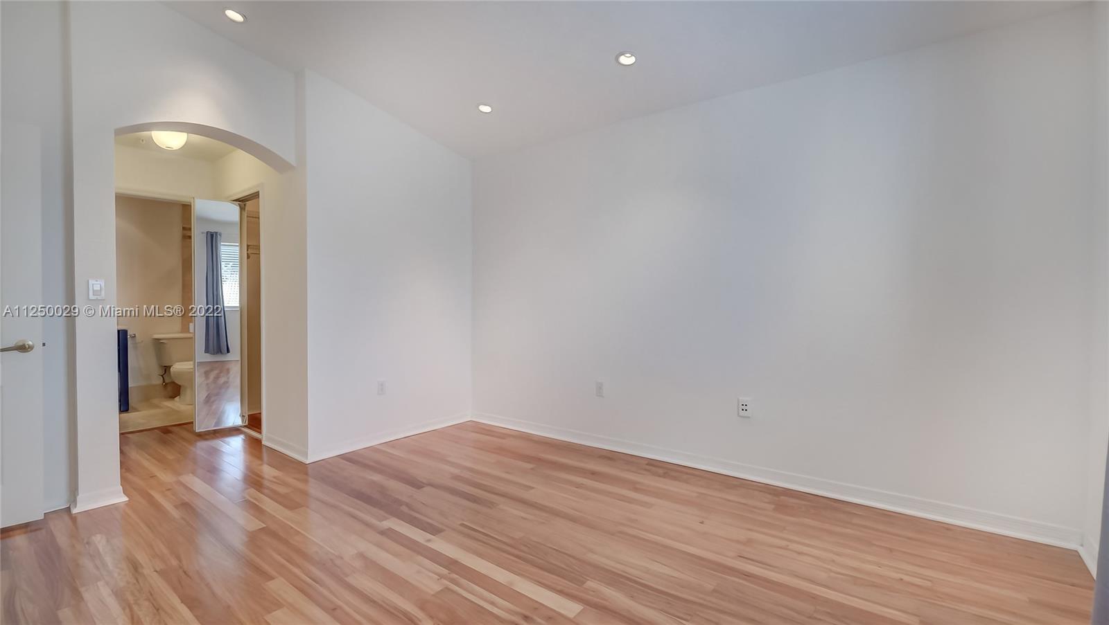 8912 W Flagler St Unit: 212