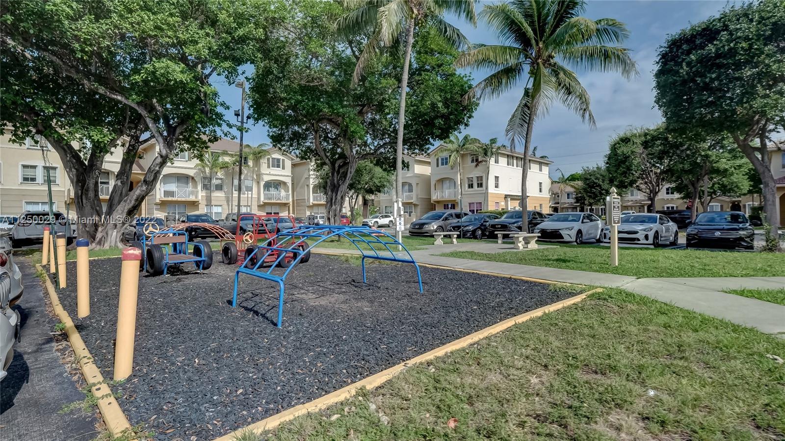8912 W Flagler St Unit: 212