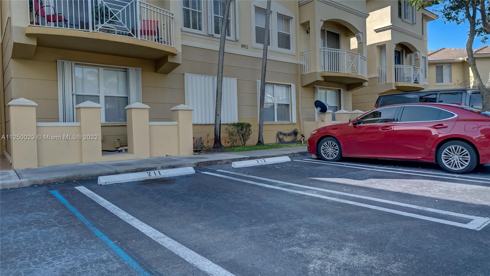 8912 W Flagler St Unit: 212