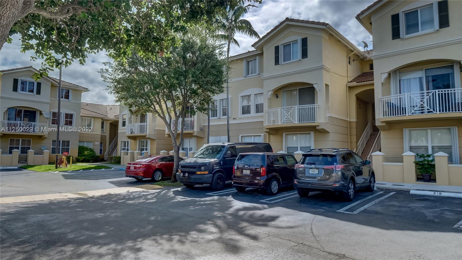 8912 W Flagler St Unit: 212