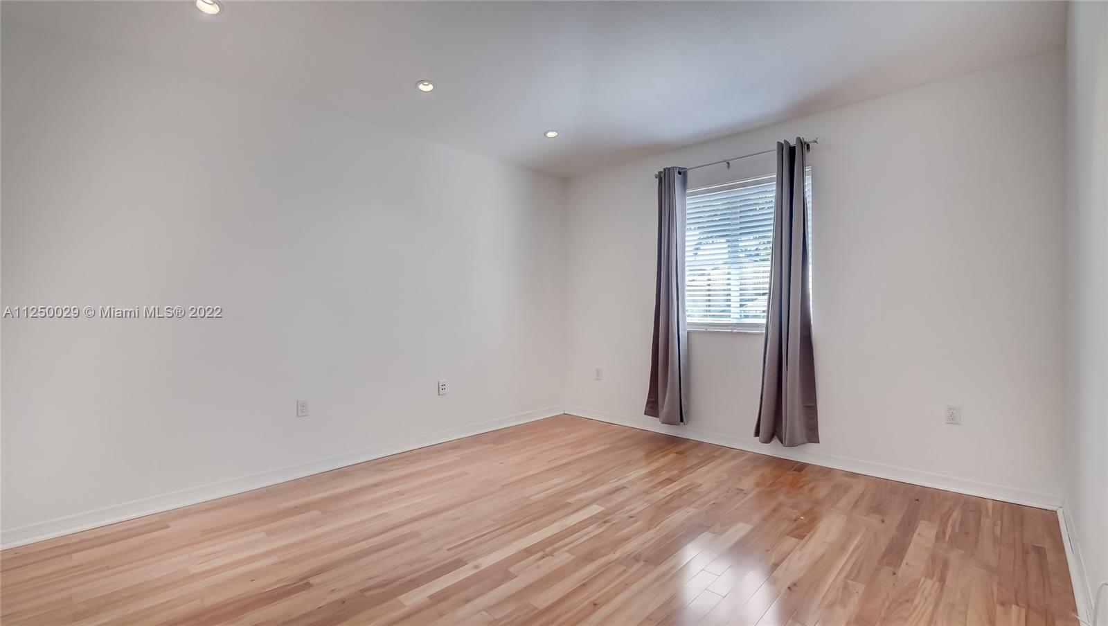 8912 W Flagler St Unit: 212