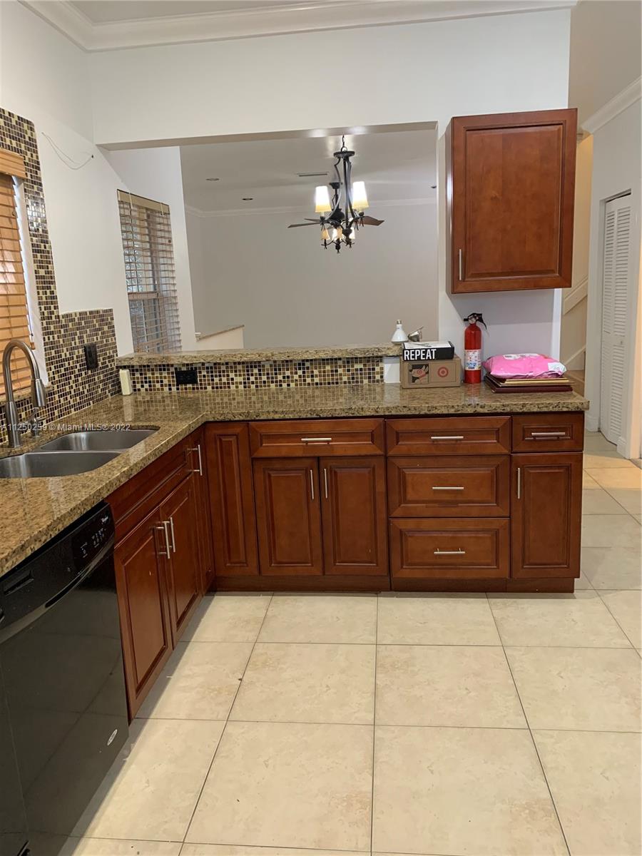883 SW 179th Ave