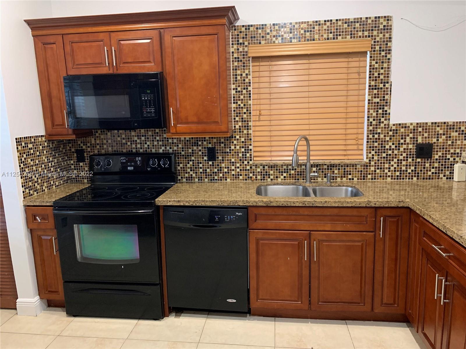 883 SW 179th Ave