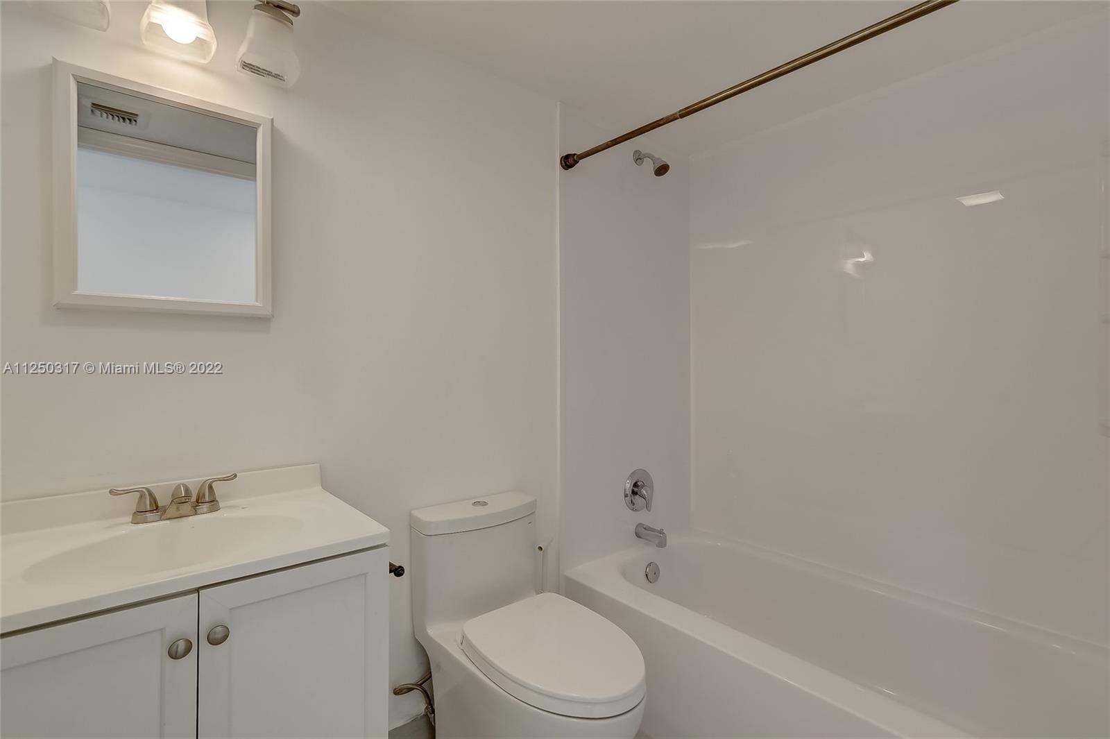 3100 NE 48th St Unit: 306
