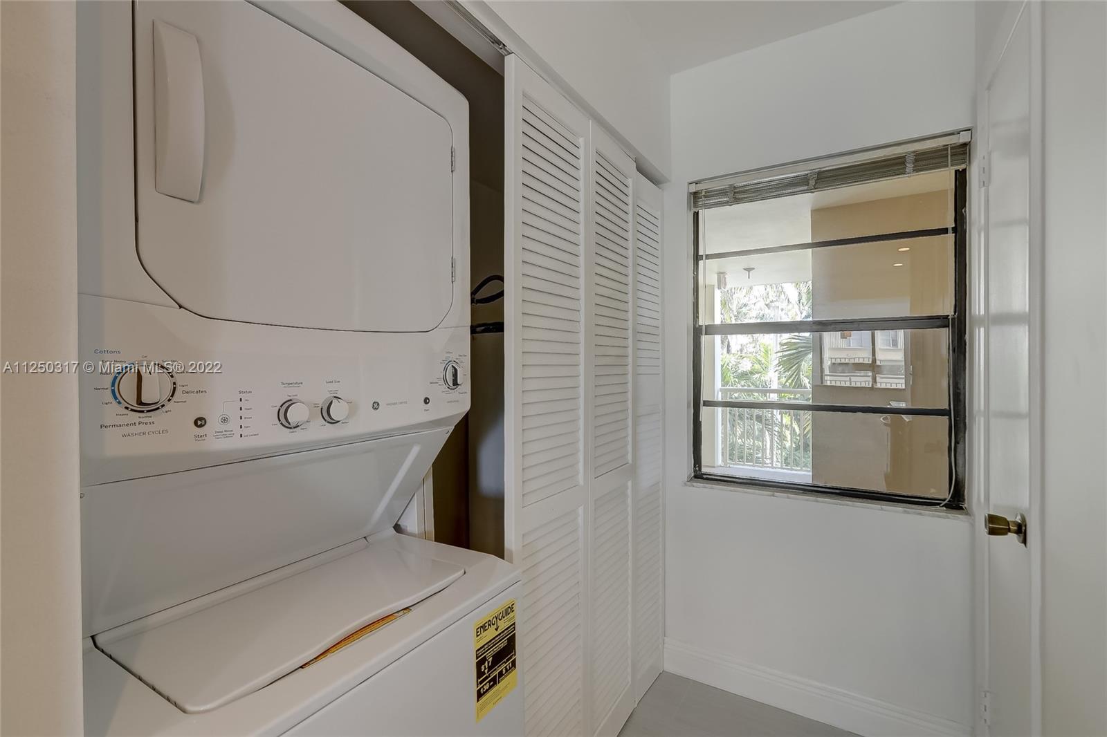 3100 NE 48th St Unit: 306