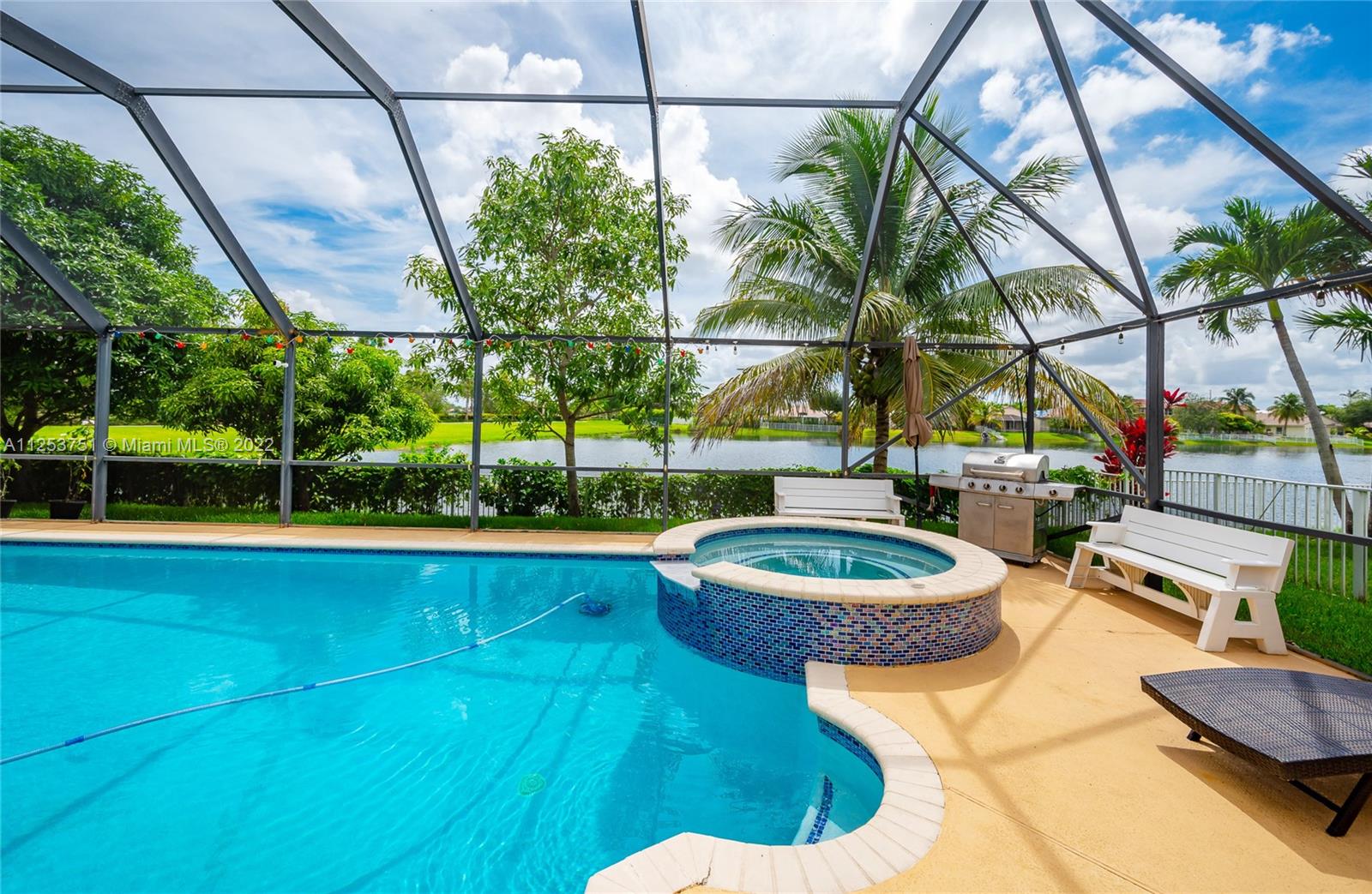 1515 SW 189th Ave