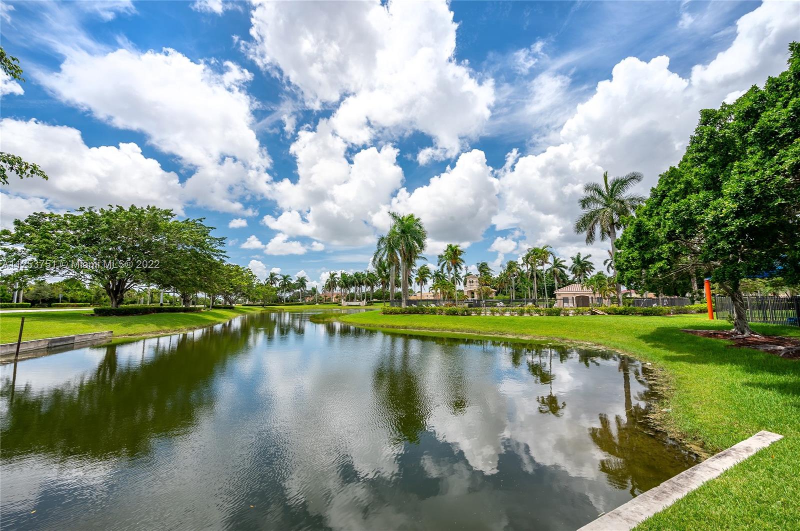 1515 SW 189th Ave
