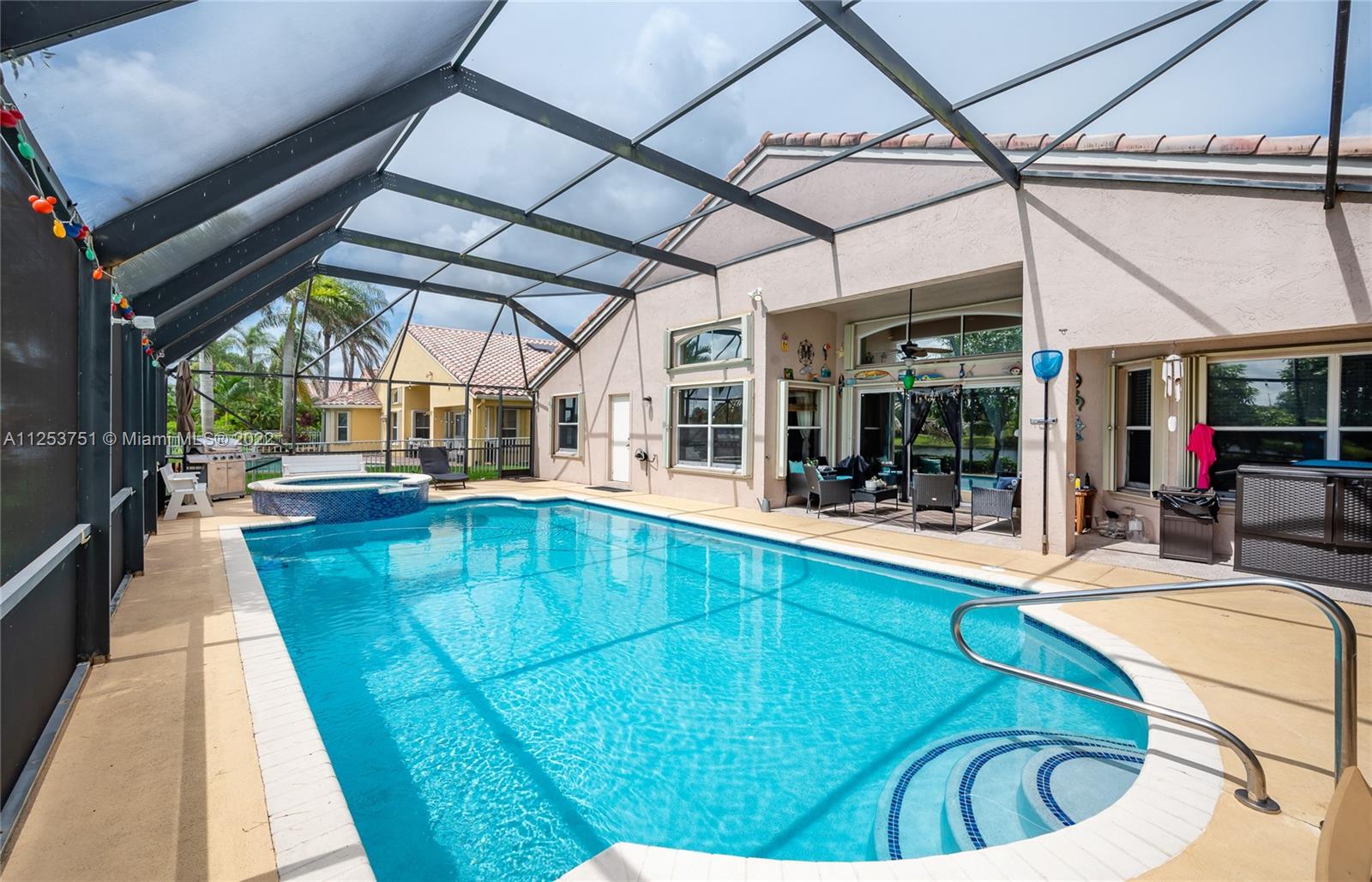 1515 SW 189th Ave