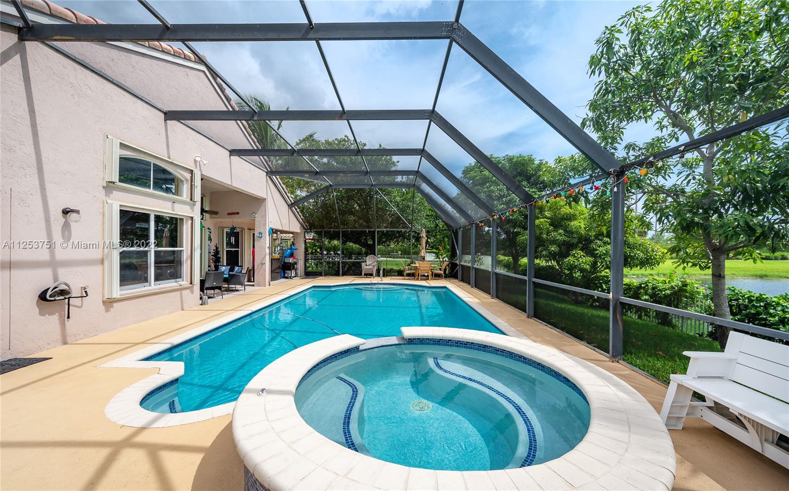 1515 SW 189th Ave
