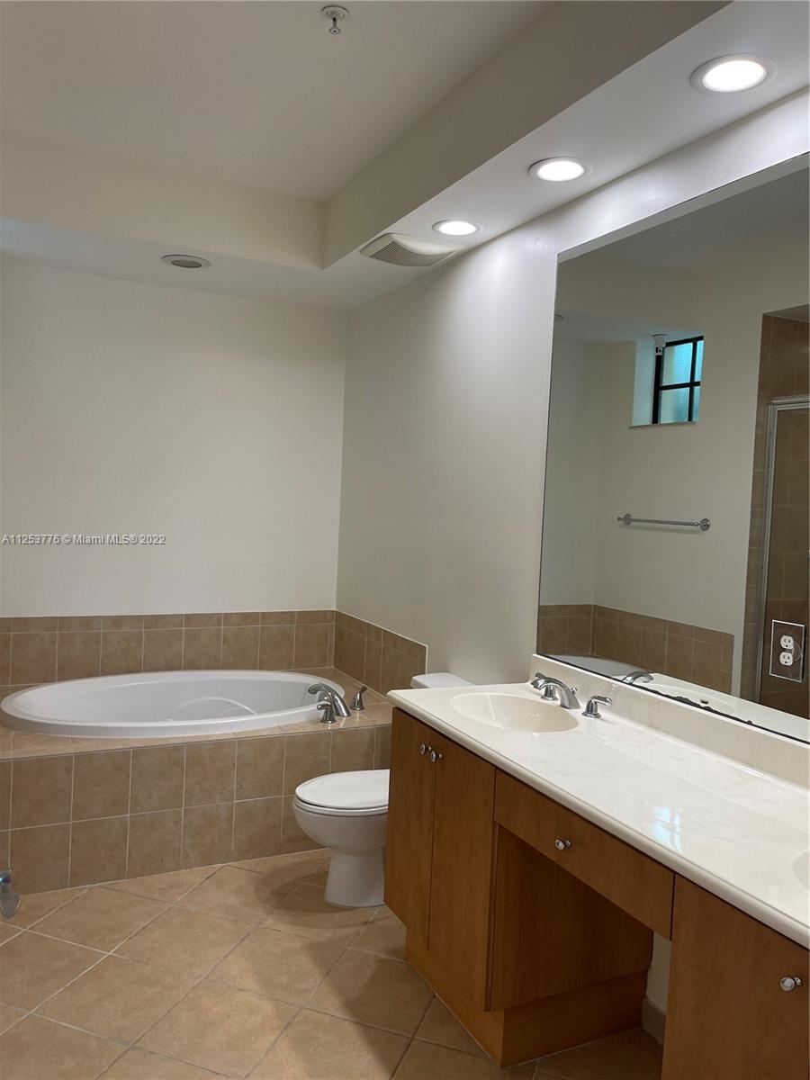 2900 NW 125th Ave Unit: 3-210