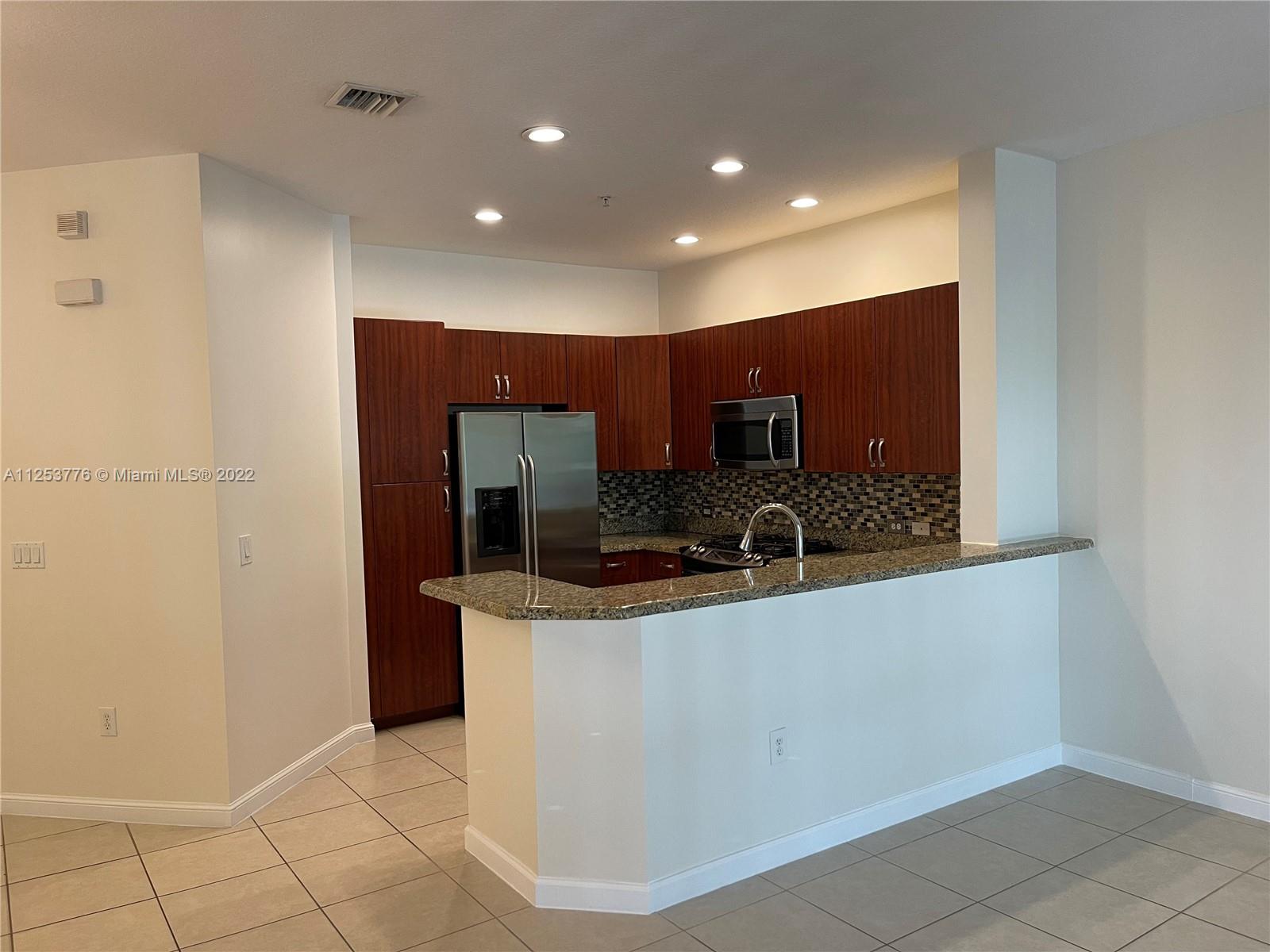 2900 NW 125th Ave Unit: 3-210