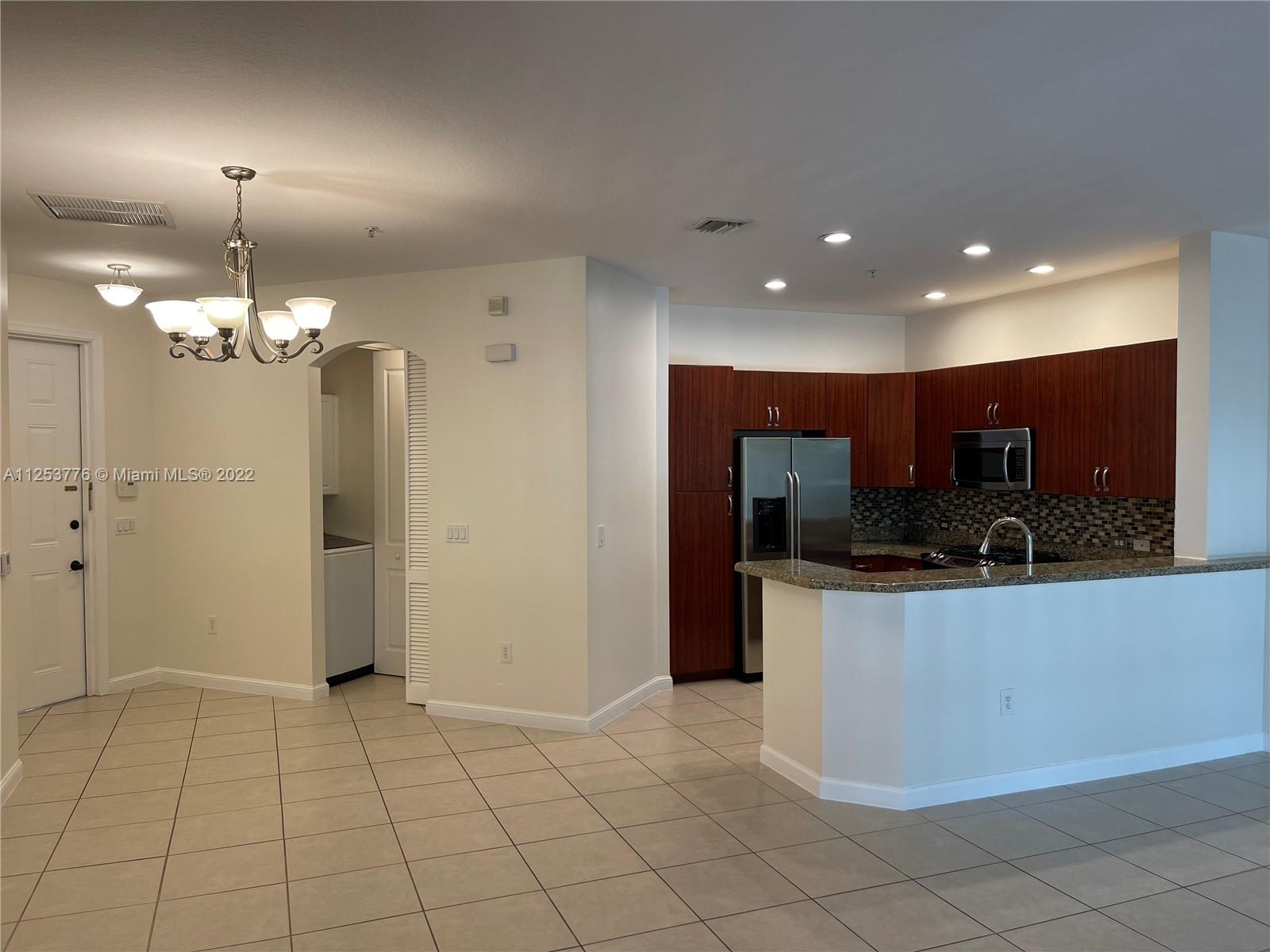 2900 NW 125th Ave Unit: 3-210