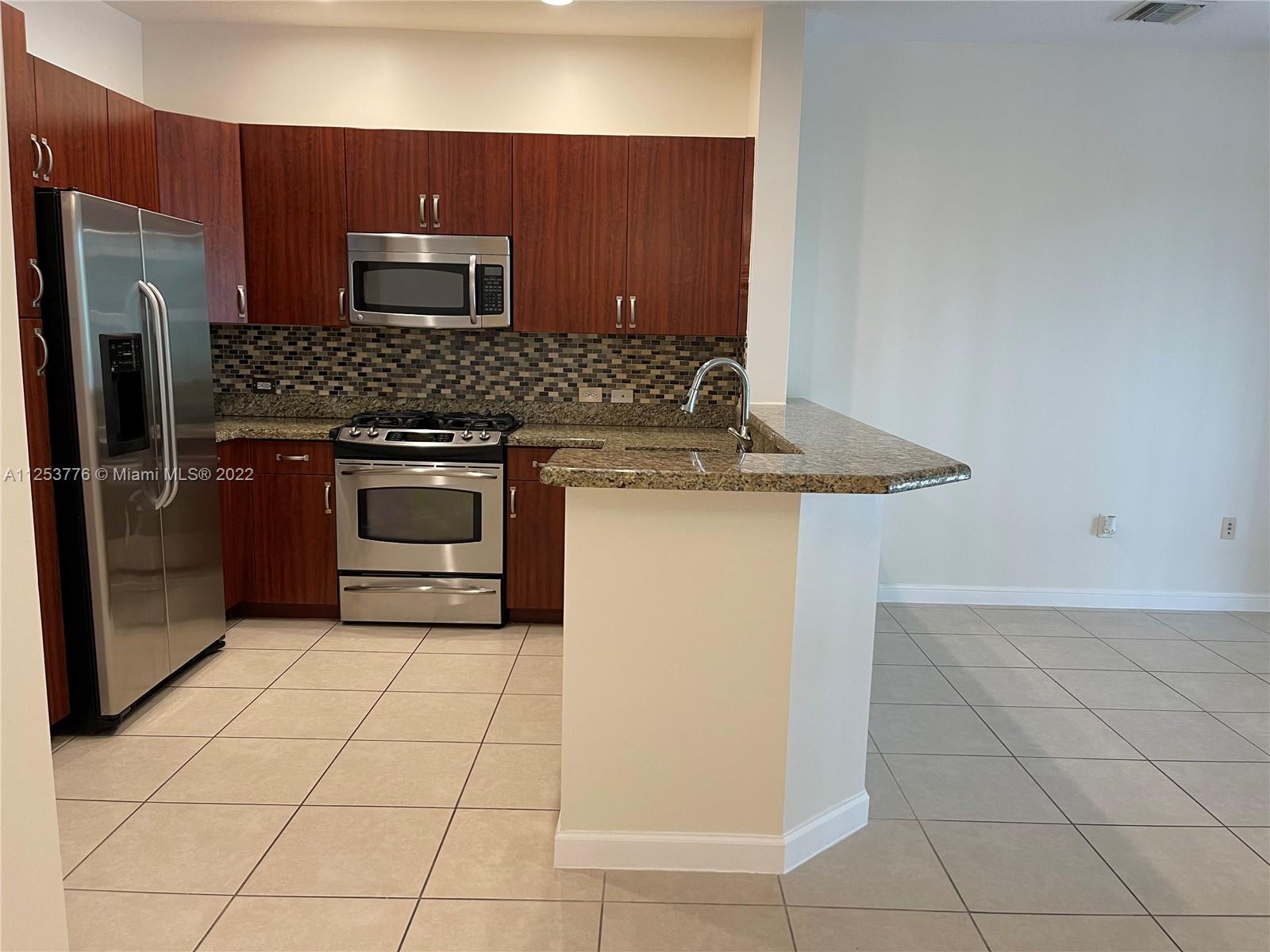 2900 NW 125th Ave Unit: 3-210