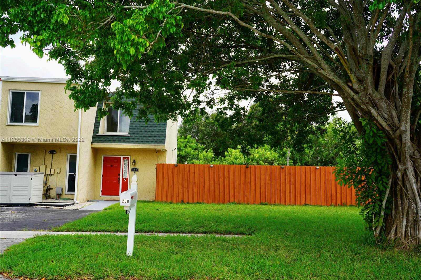 260 Sunshine Dr