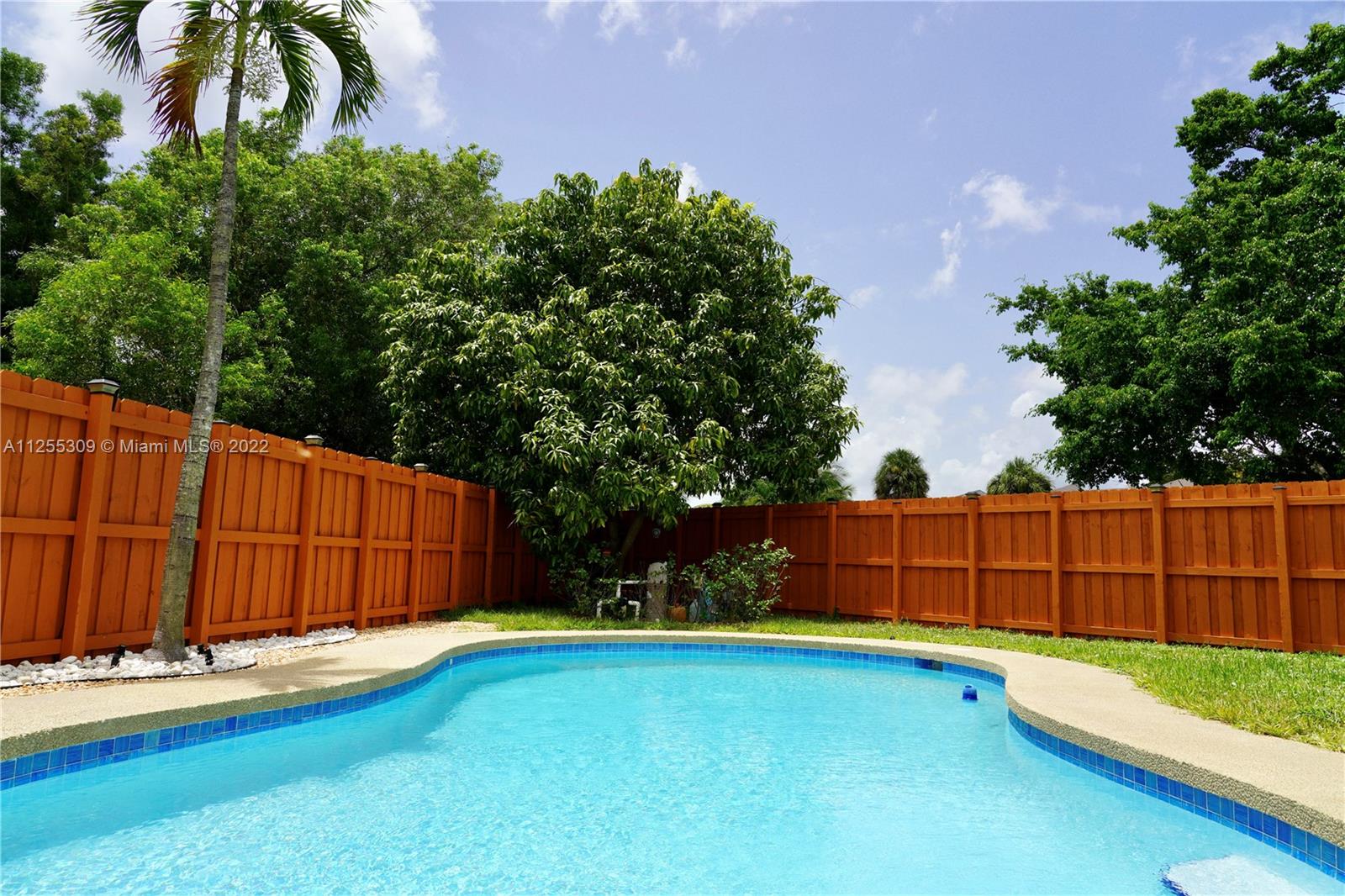 260 Sunshine Dr