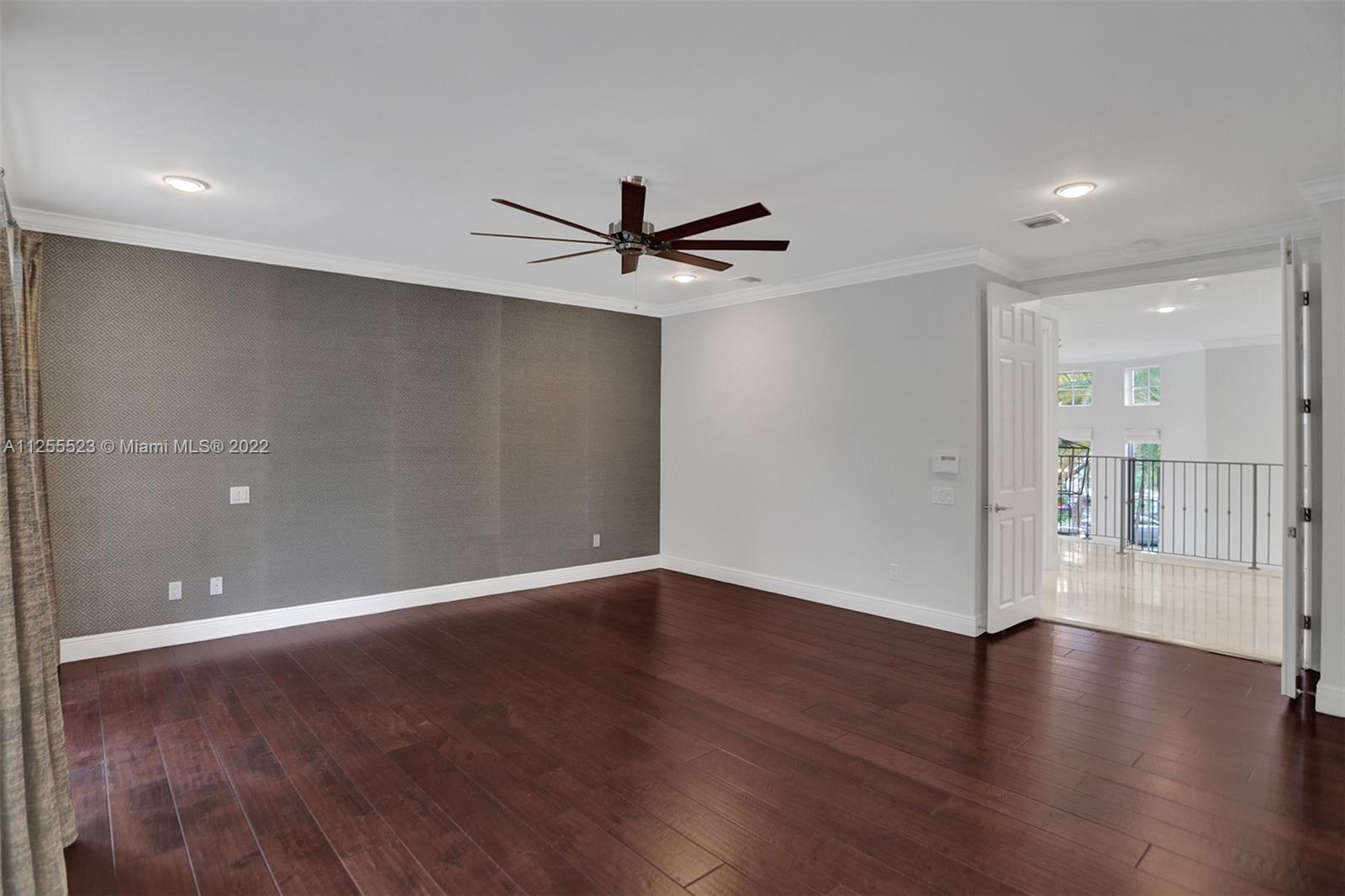 821 SE 2nd Ct Unit: 0