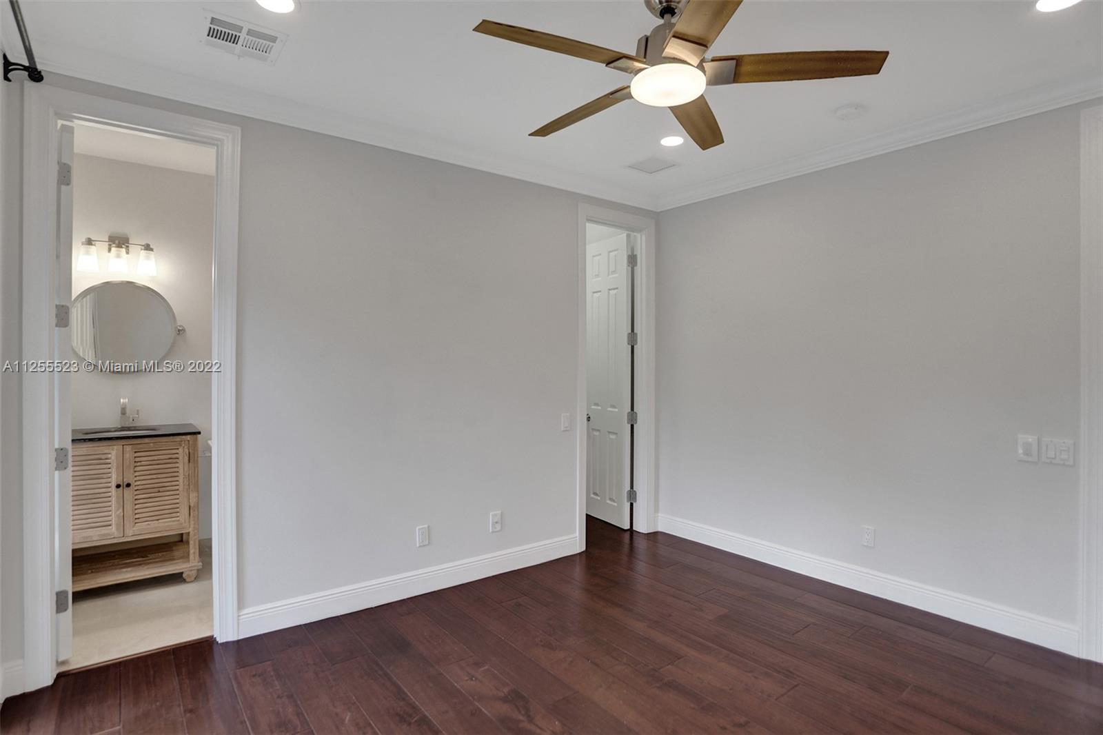 821 SE 2nd Ct Unit: 0
